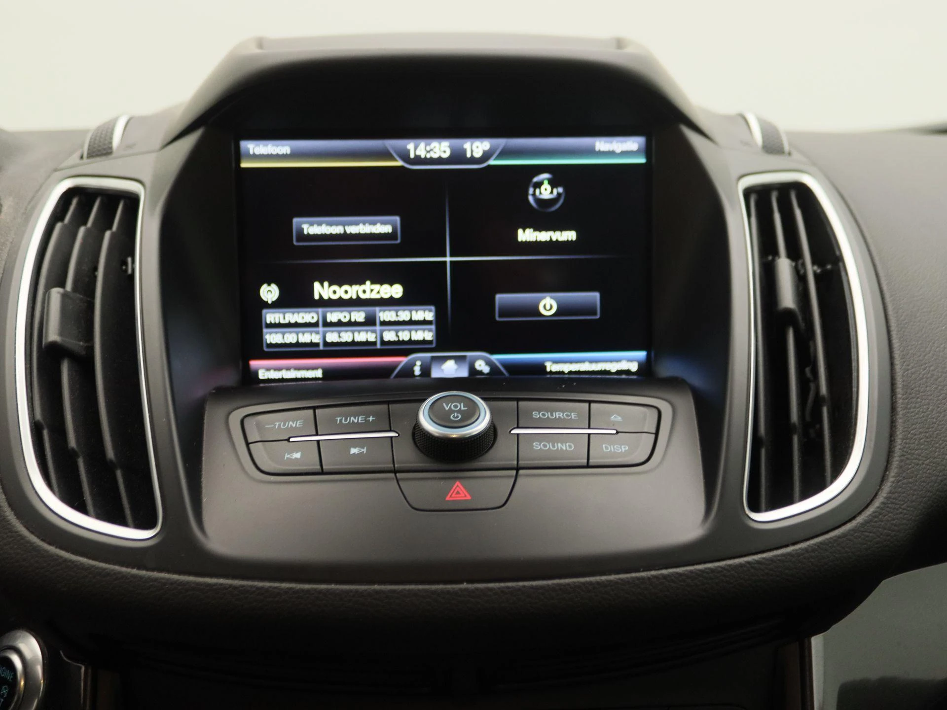 Ford-C-MAX-image-9