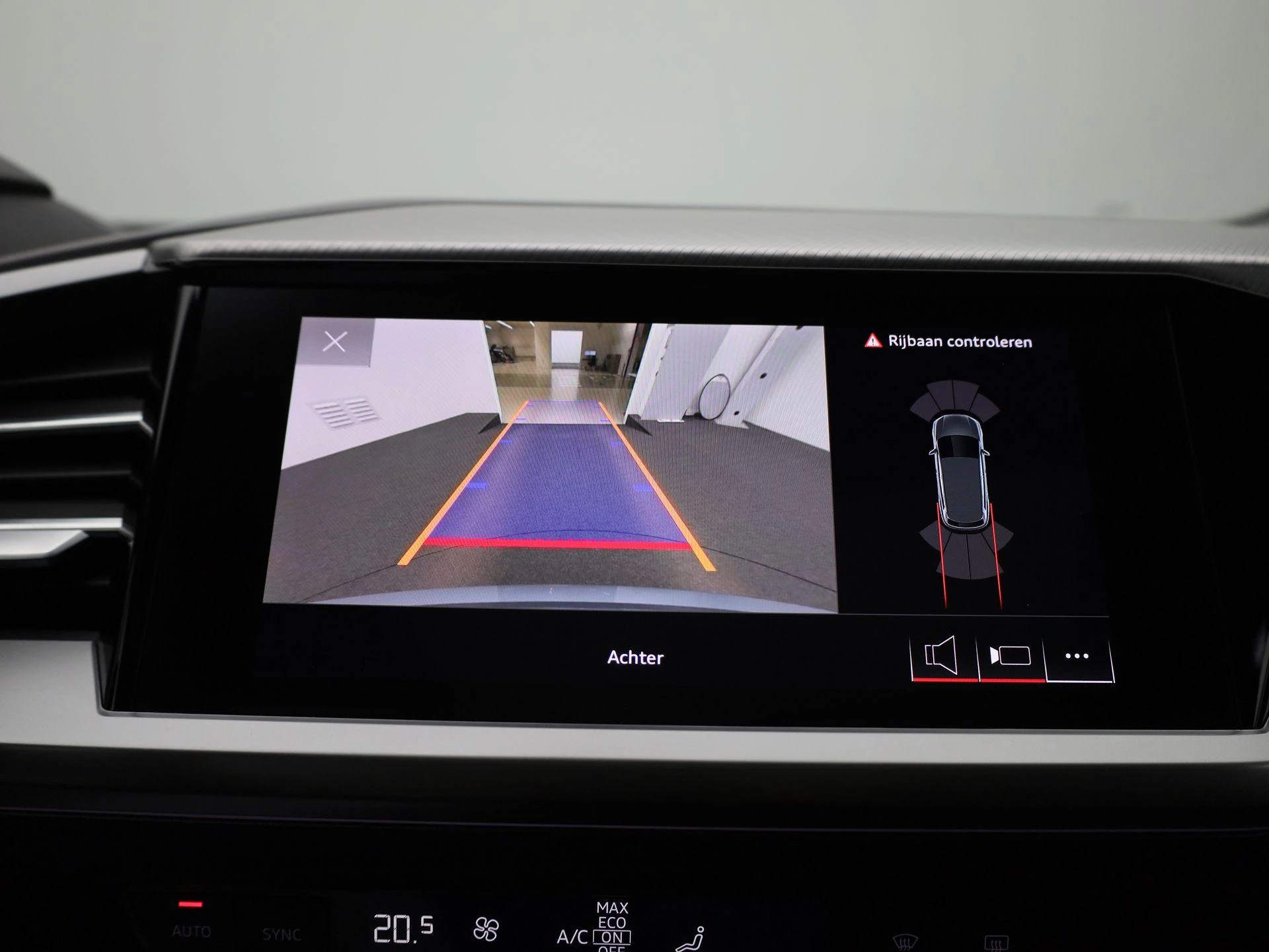 Audi-Q4 e-tron-image-36