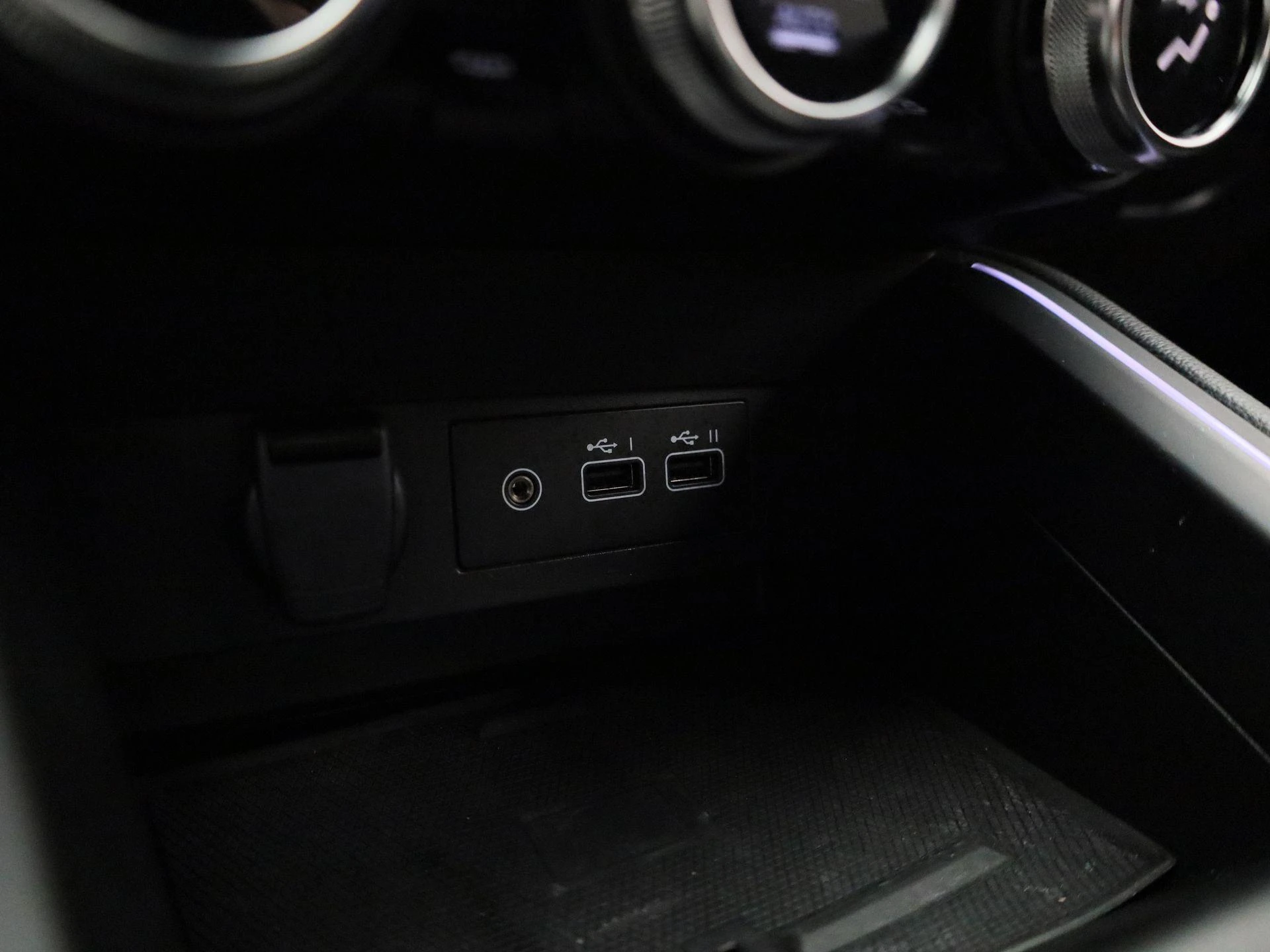 Renault-Clio-image-25