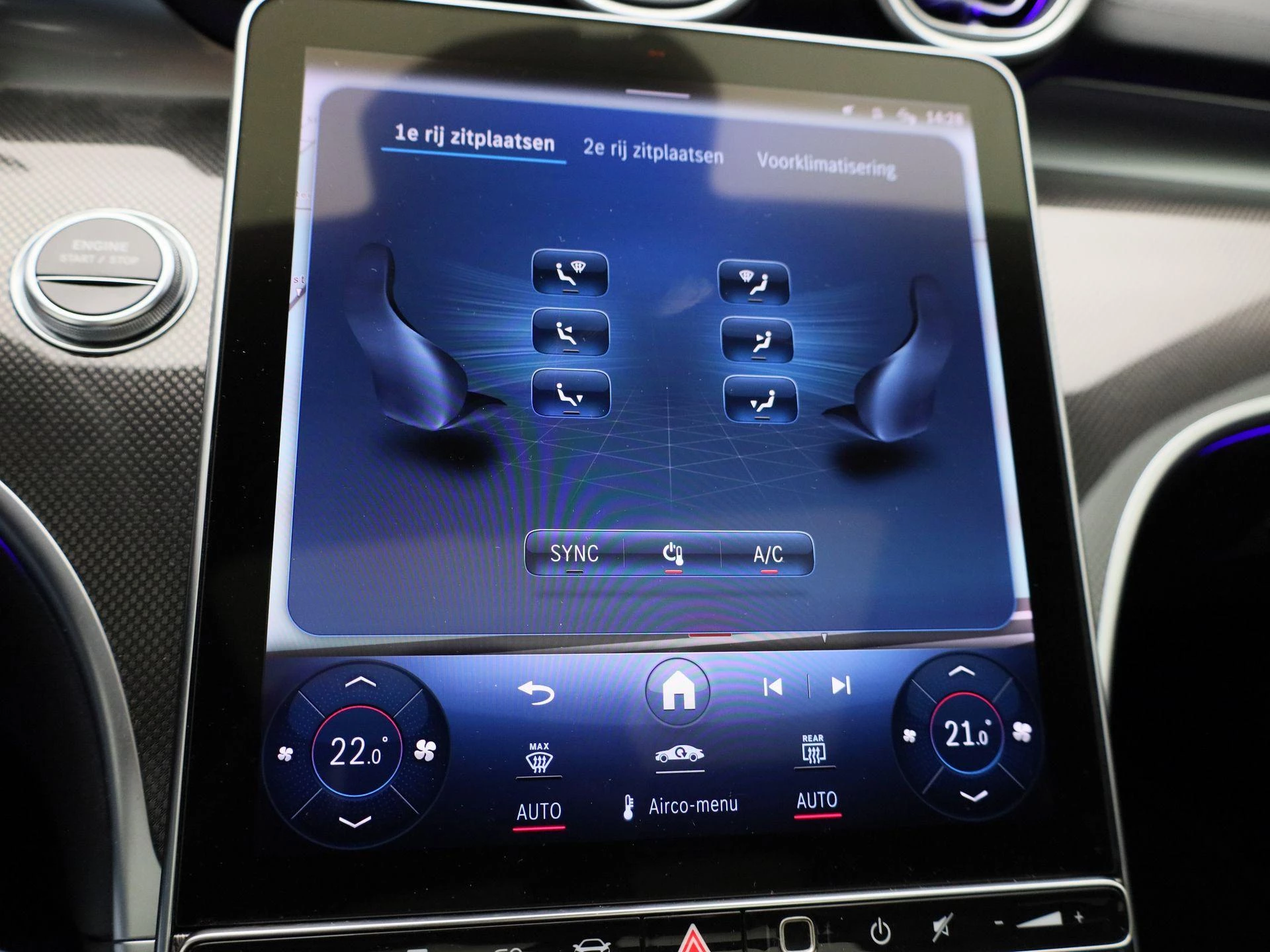 Mercedes-Benz-C-Klasse-image-25