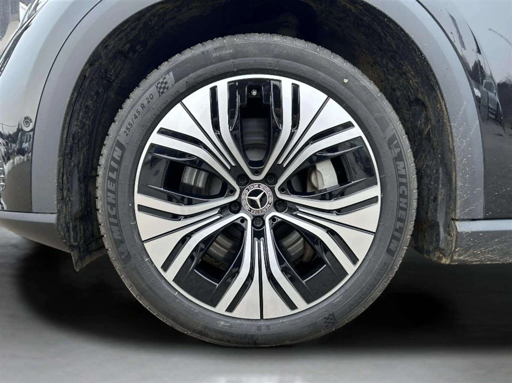 Mercedes-Benz-EQE-image-8