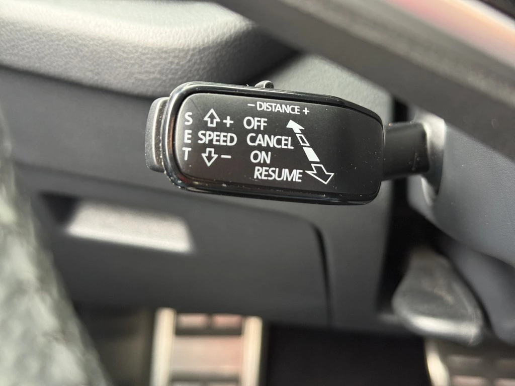 Škoda Octavia Combi 1.5 TSI mHEV Sportline *PANO*CANTON*ACC*DCC*AHK*MATRIX*