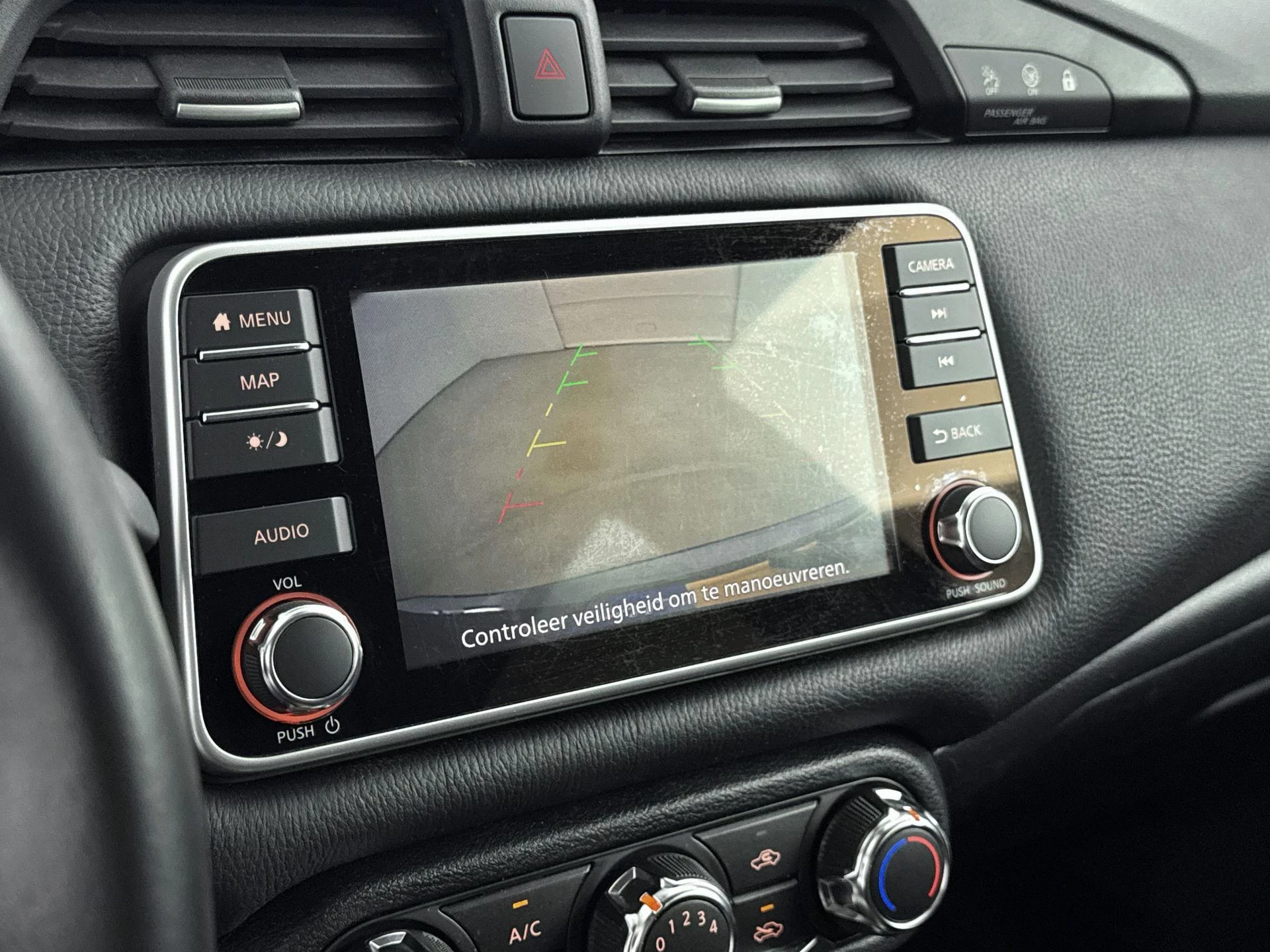 Nissan Micra 1.0 IG-T N-Connecta