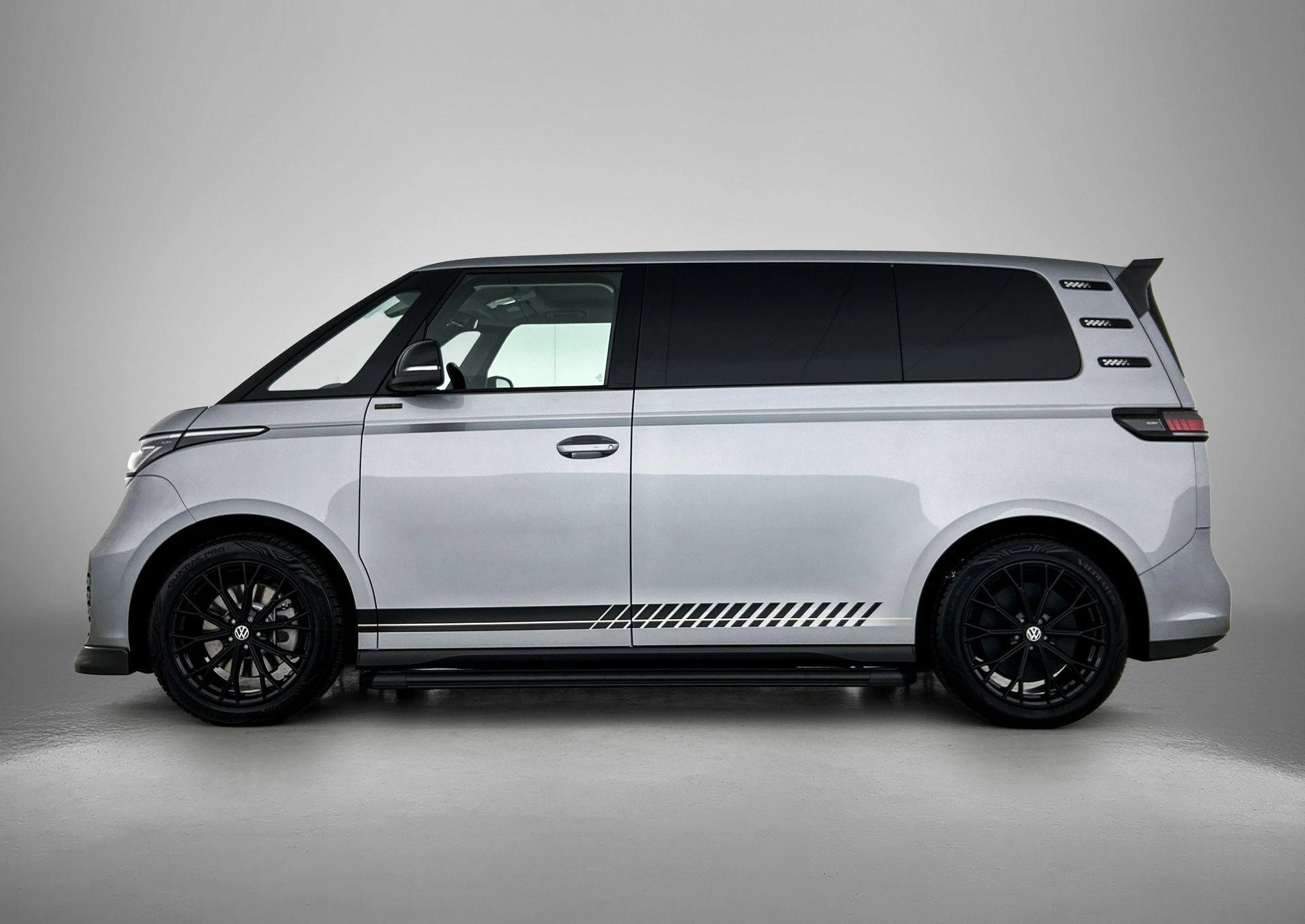 Volkswagen-ID. Buzz Cargo-image-1
