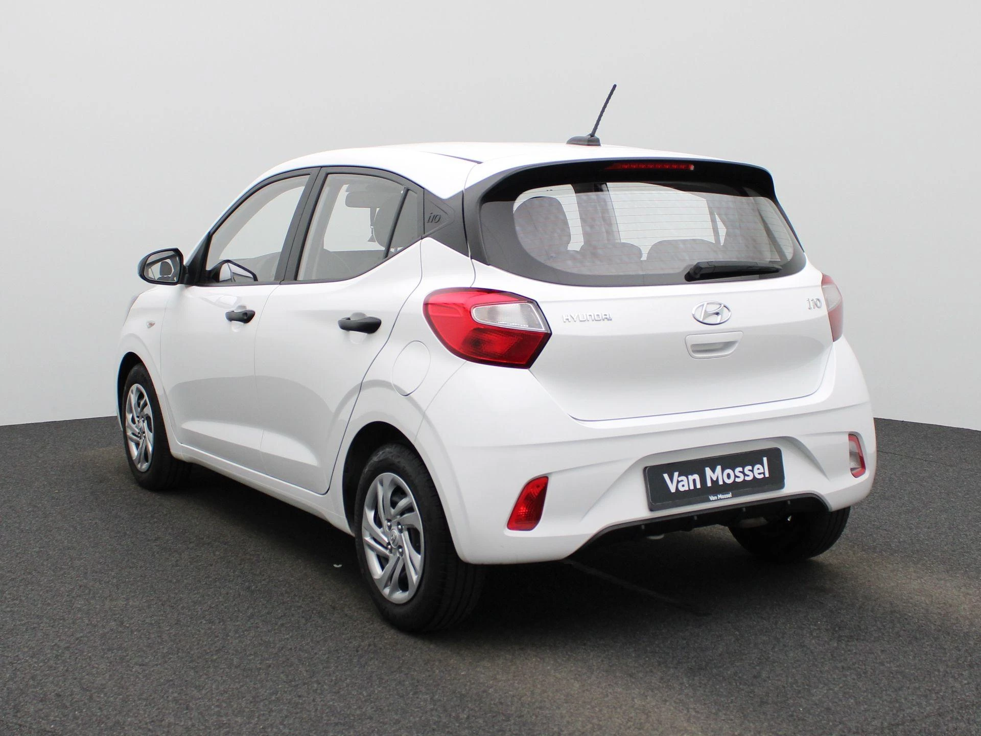 Hyundai-i10-image-1