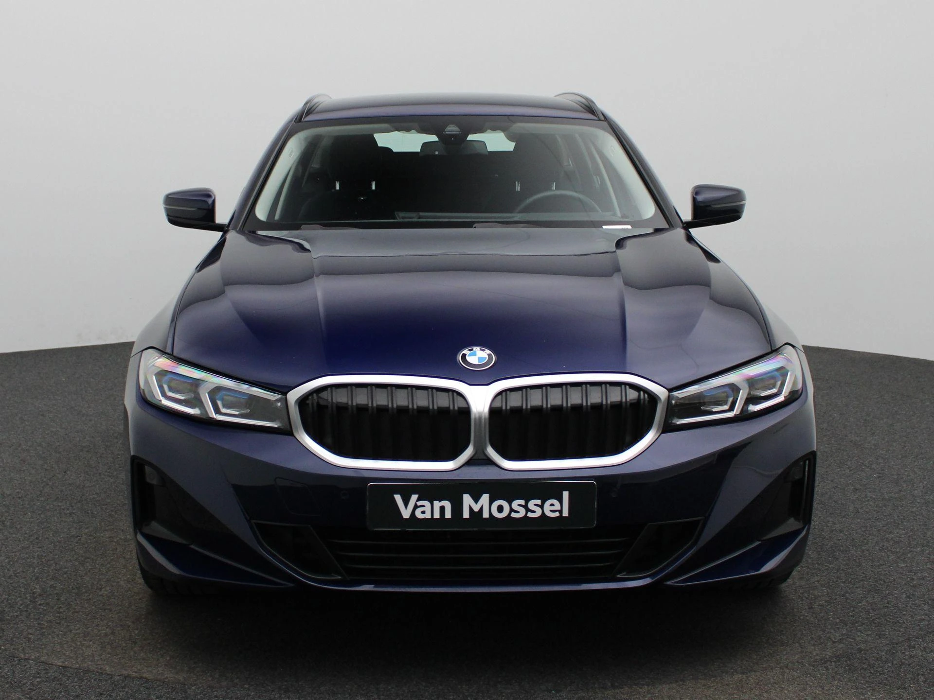 BMW-Série 3-image-2