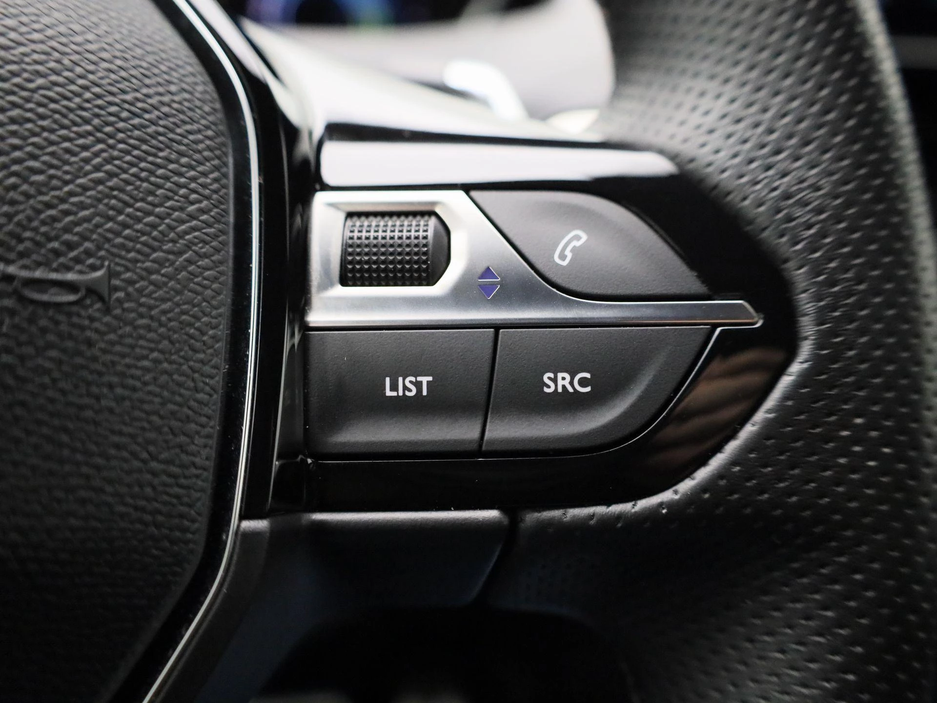 Peugeot 3008 1.6 HYBRID4 300 e-Auto8 GT