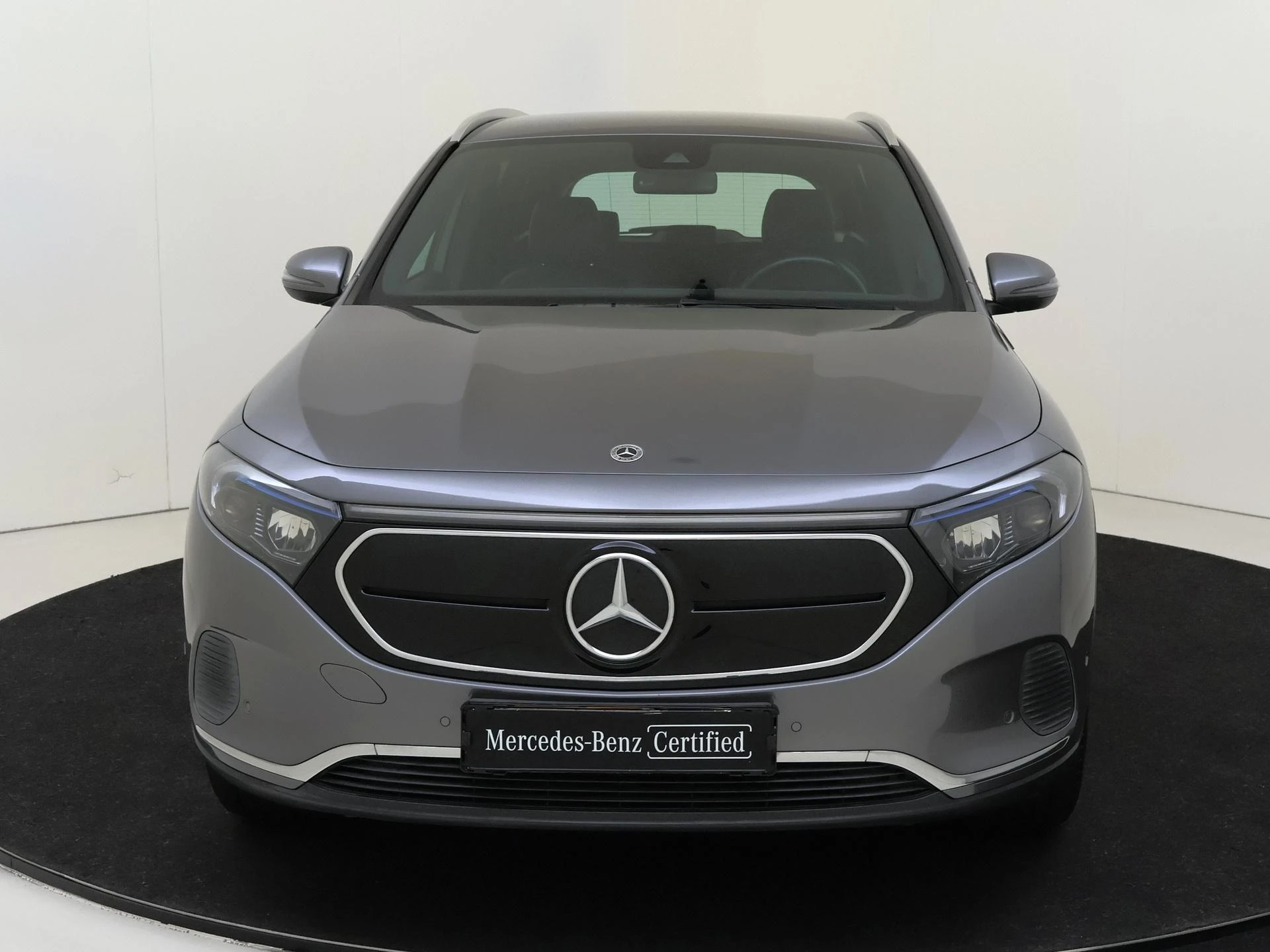 Mercedes-Benz-EQA-image-5