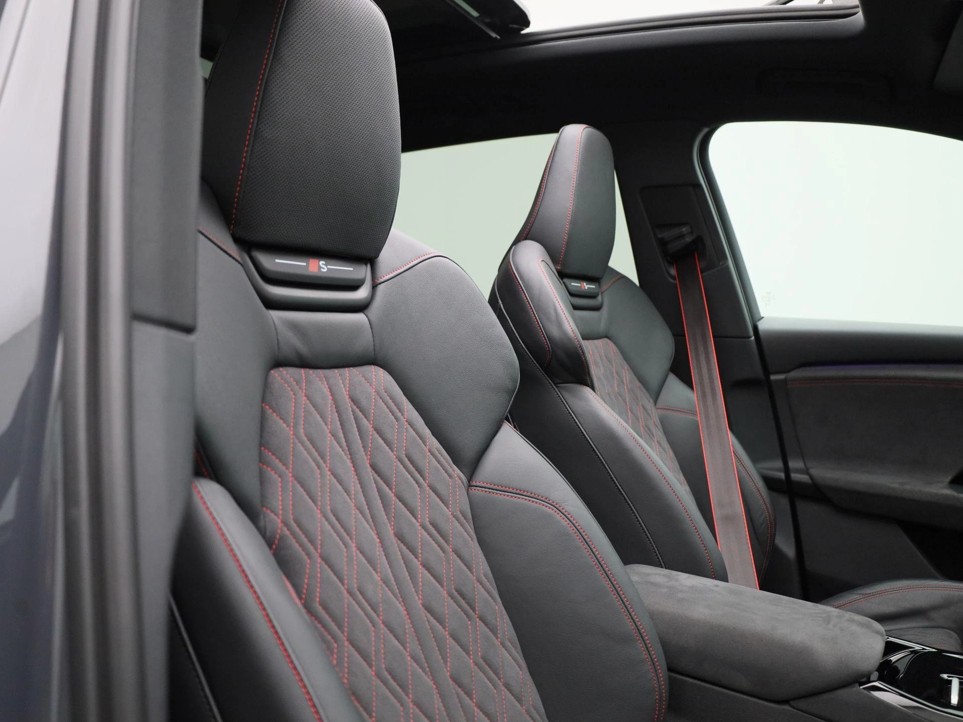 Audi-Q6 e-tron-image-52