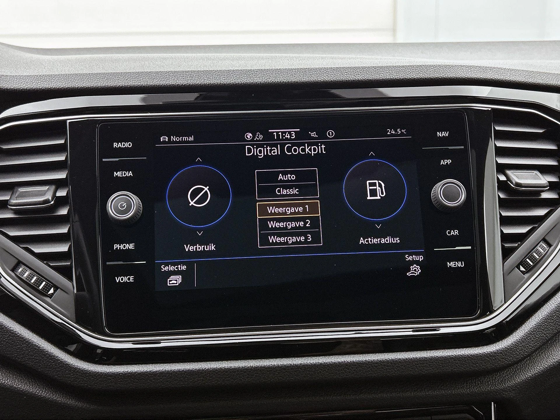 Volkswagen-T-Roc-image-22