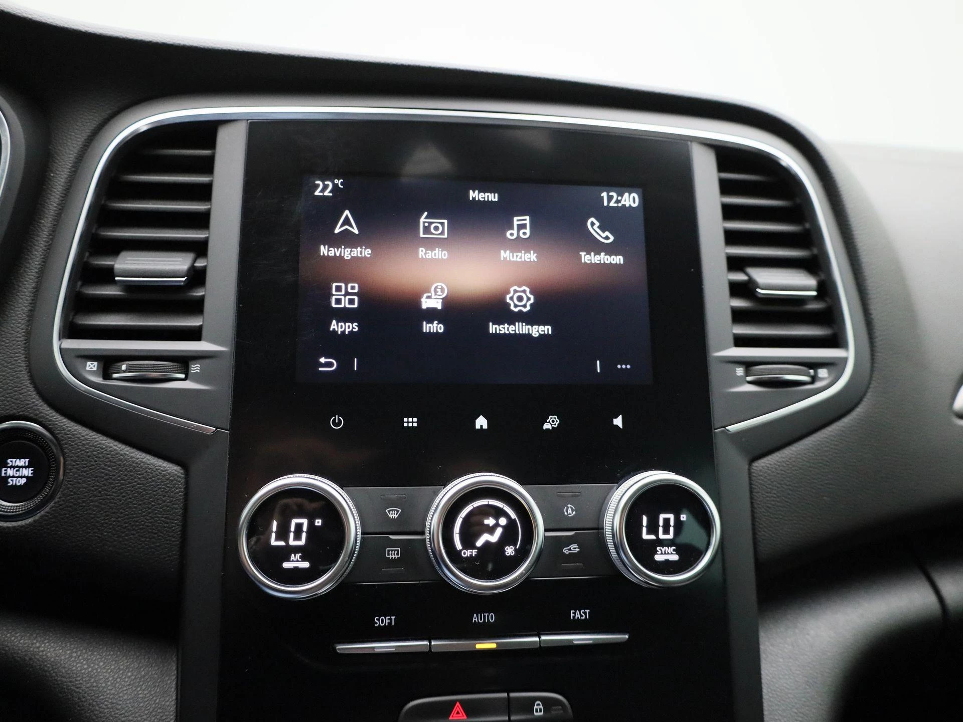 Renault-Mégane Grand Tour-image-17