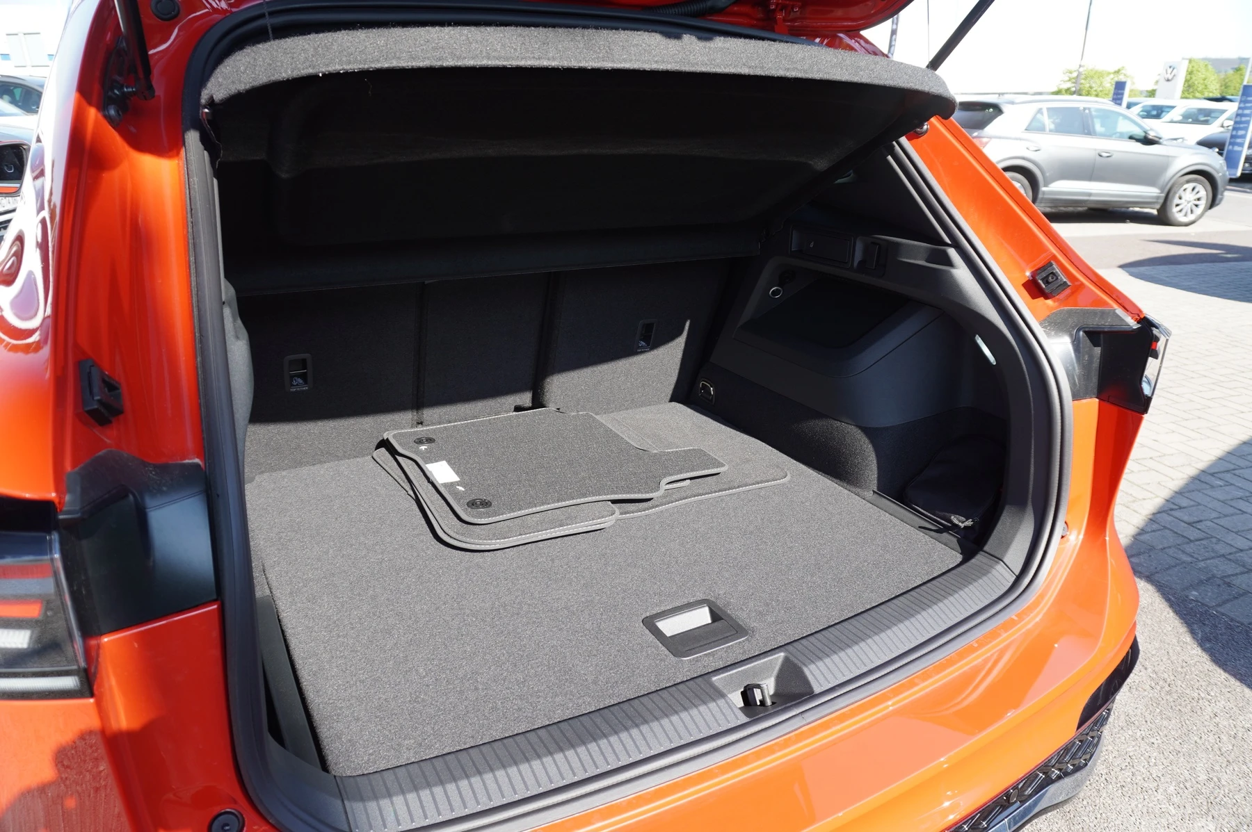 Volkswagen-Tiguan-image-10