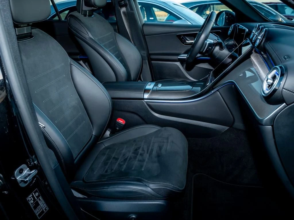 Mercedes-Benz-GLC 300 d-image-12