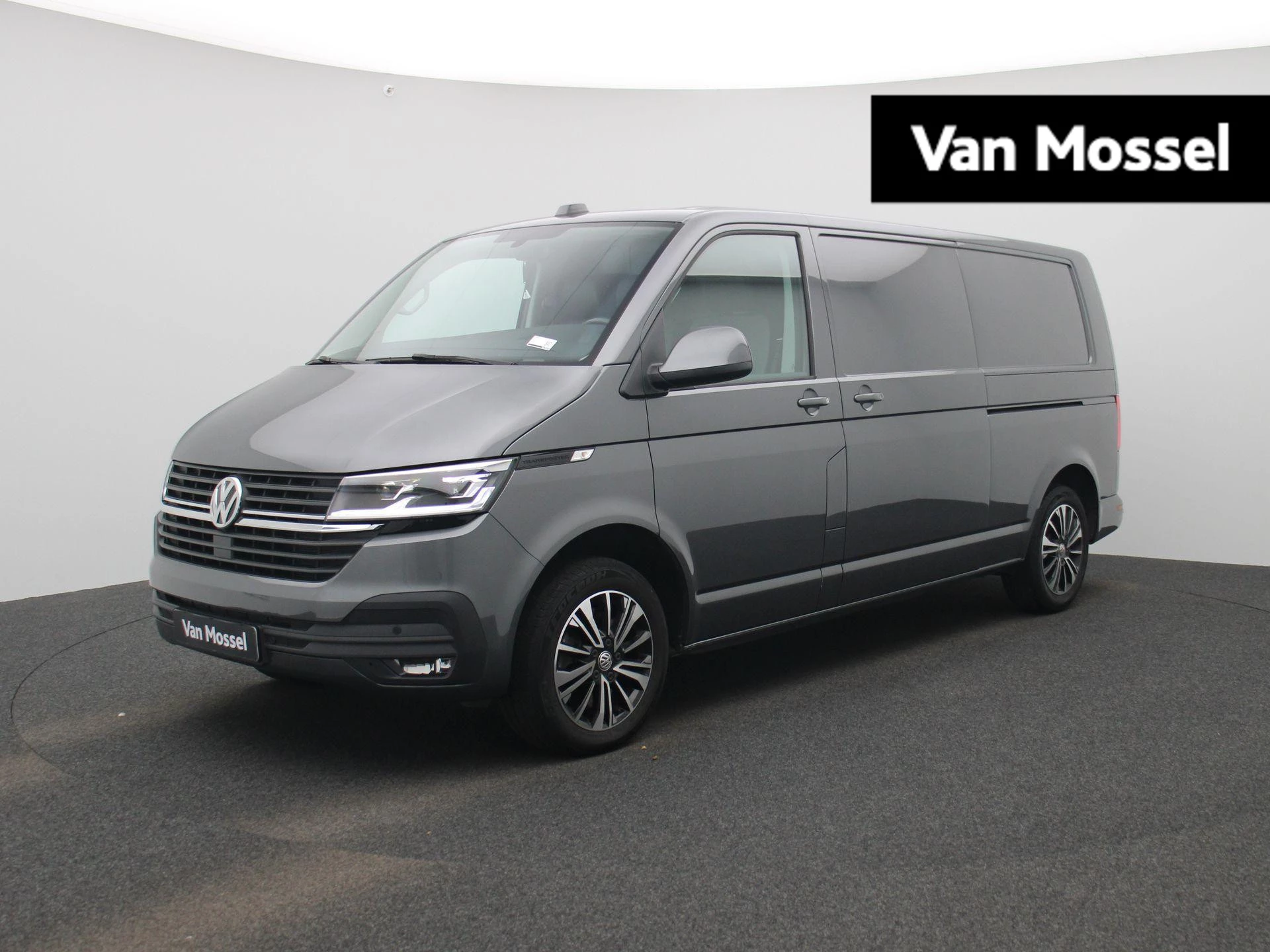 Volkswagen-Transporter-image-0