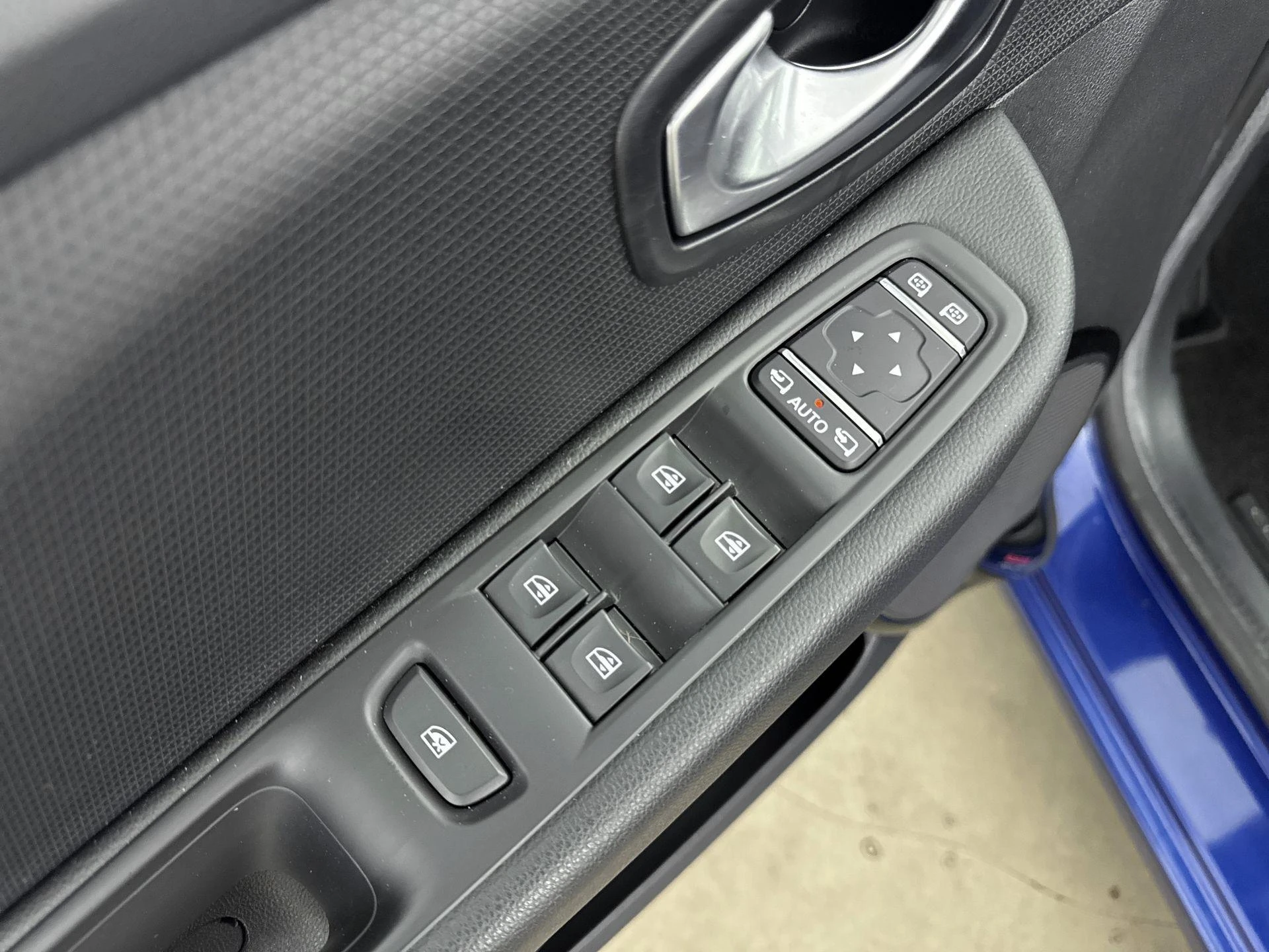 Renault-Clio-image-12