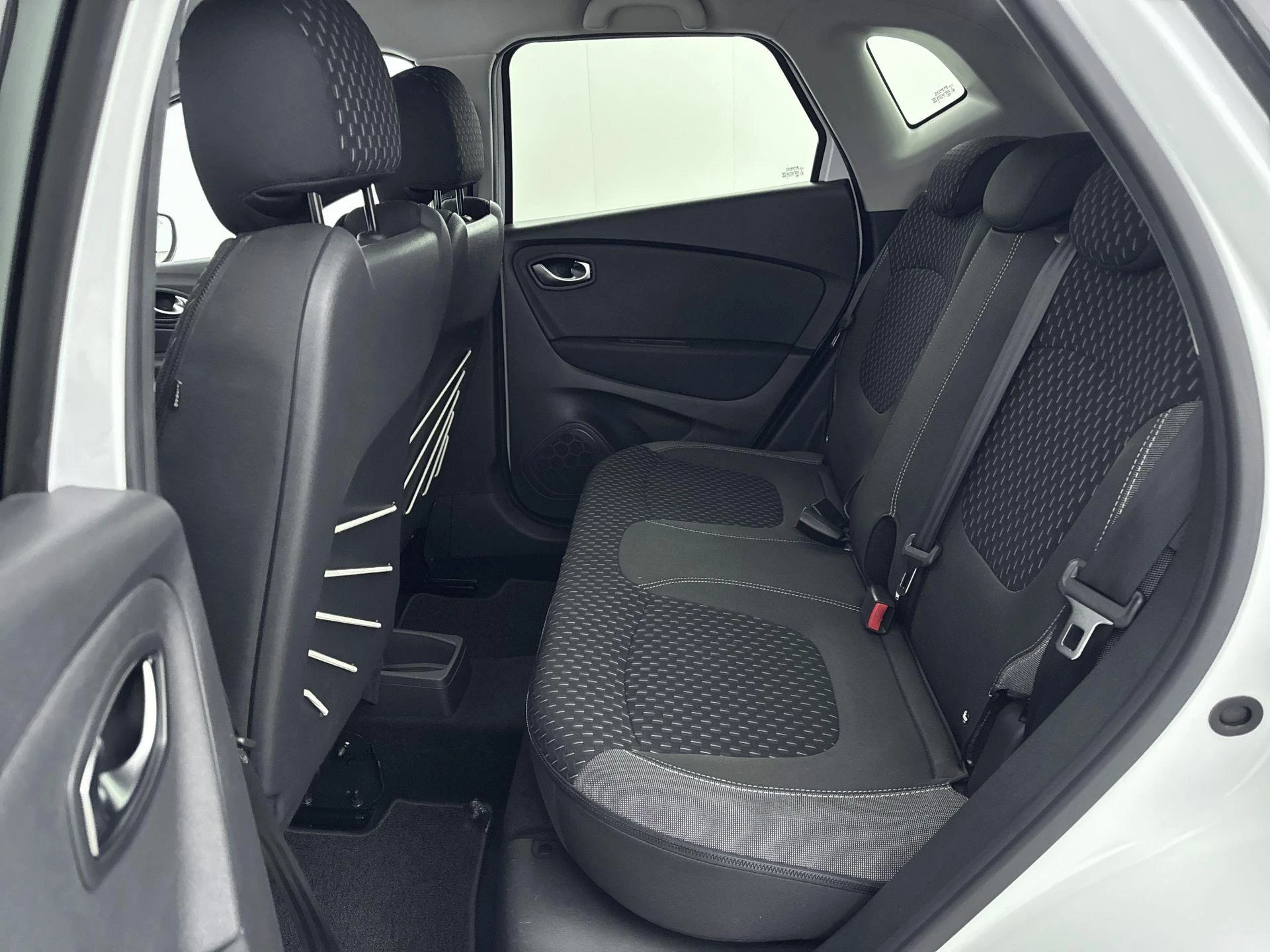 Renault-Captur-image-22