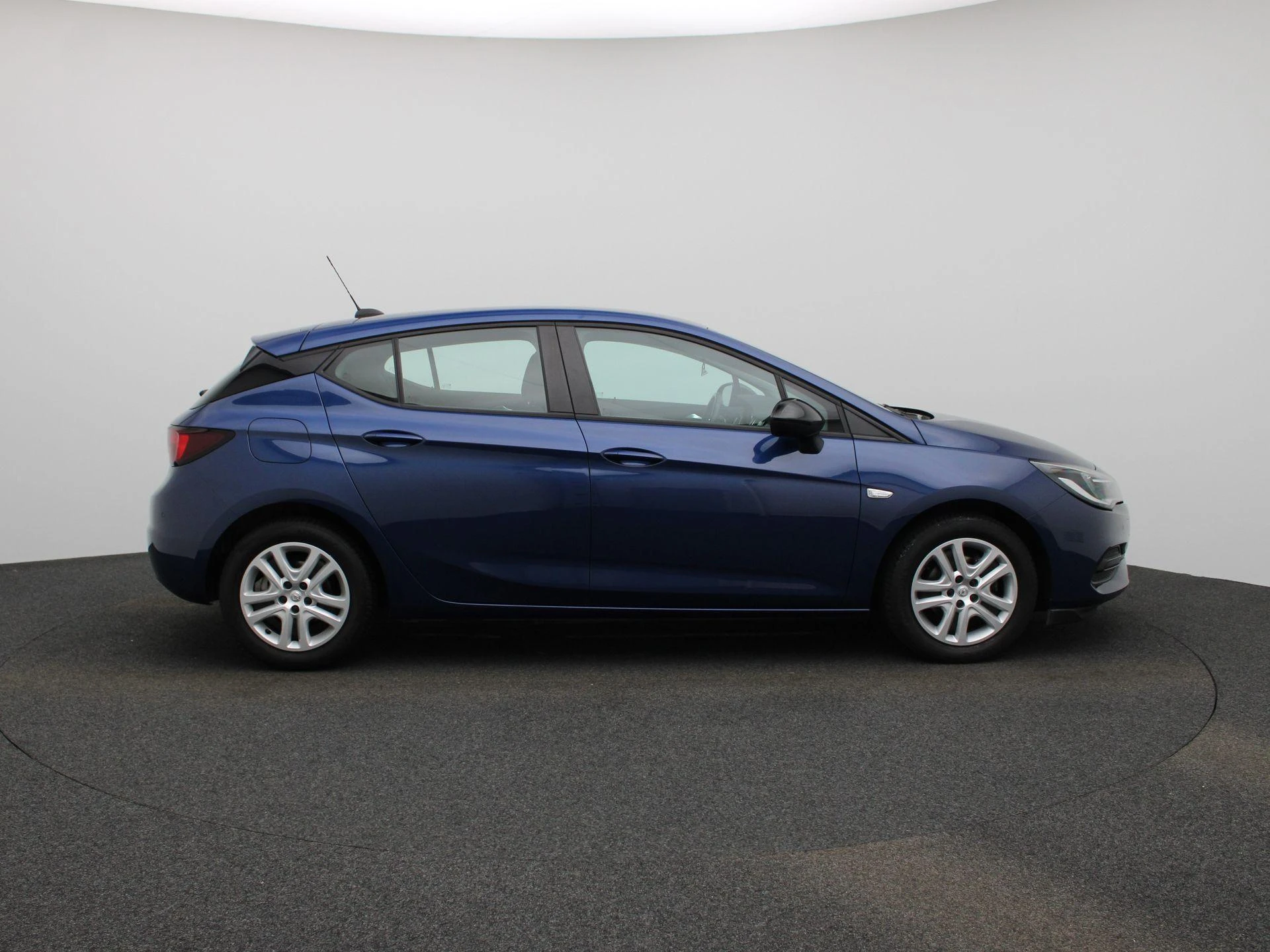 Opel-Astra-image-5