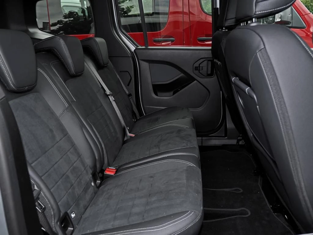 Mercedes-Benz-T-Klasse 180 d-image-14