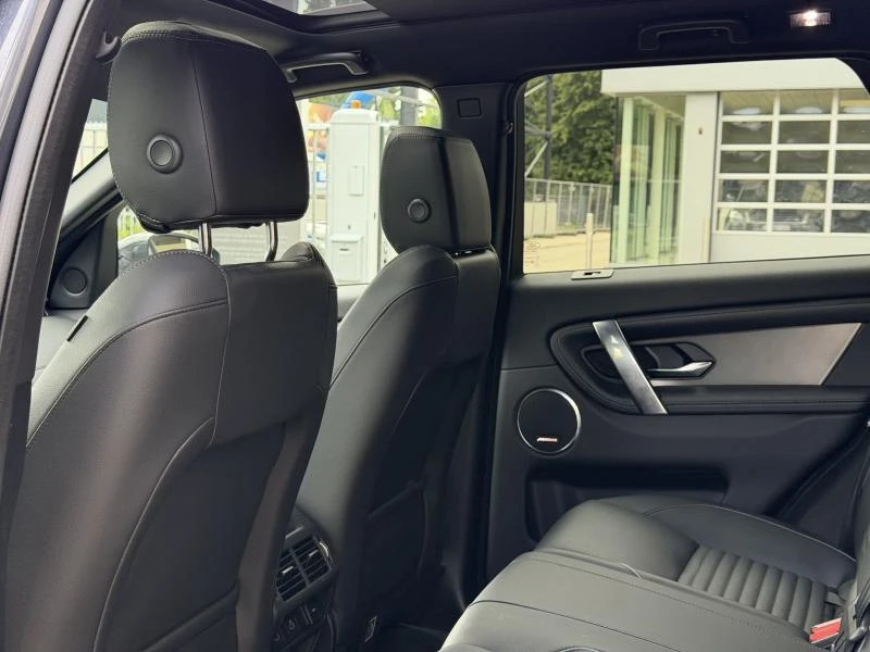 Land Rover-Discovery Sport-image-12