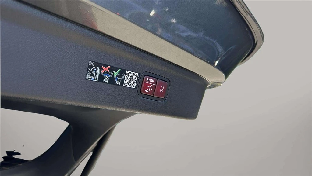 Mercedes-Benz-EQE-image-24