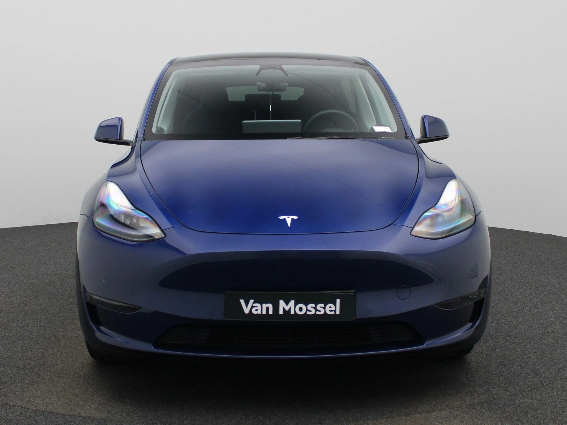 Tesla-Model Y-image-3