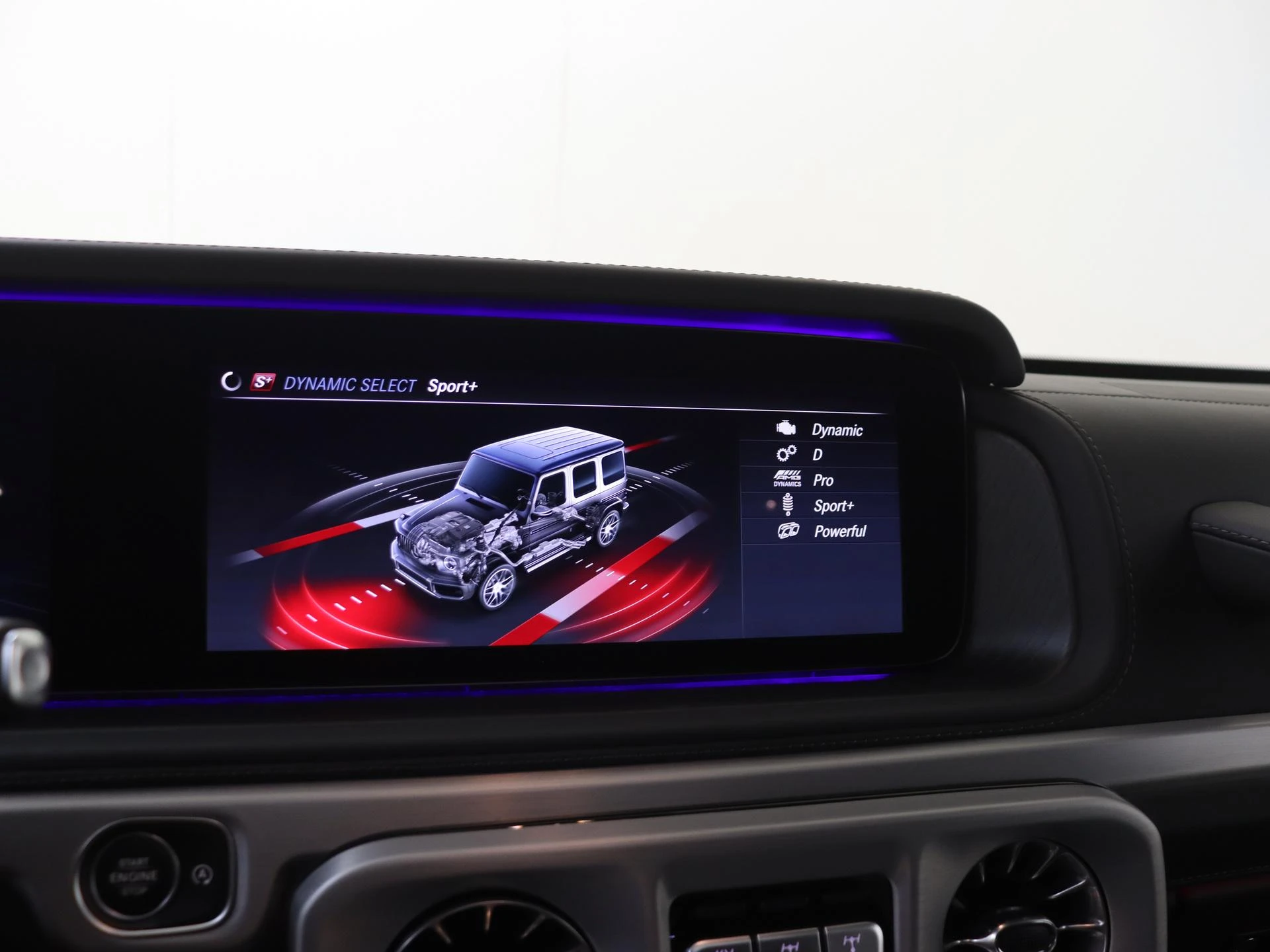 Mercedes-Benz-G-Klasse-image-26