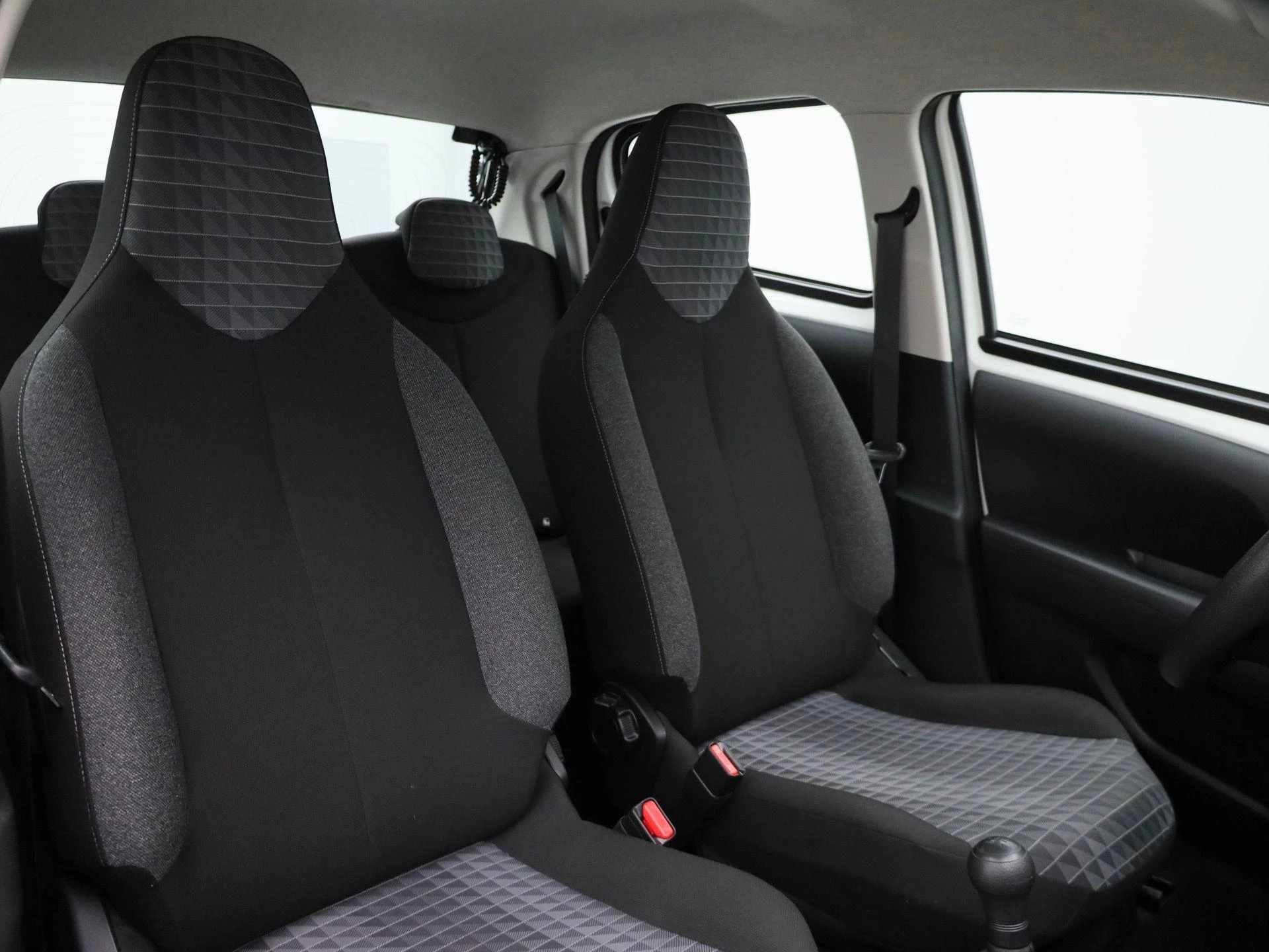 Peugeot-108-image-26