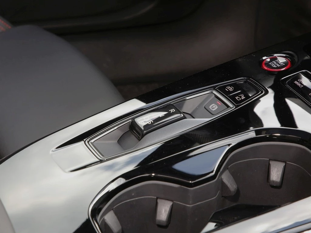 Audi A5 Avant TFSI e-hybrid Q S line 19"|NAVI+VC|PANO|