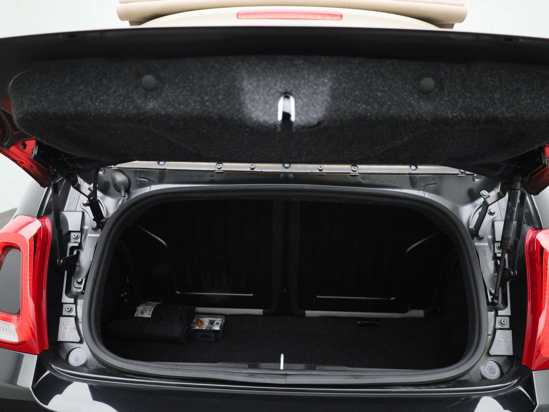Fiat-500C-image-14