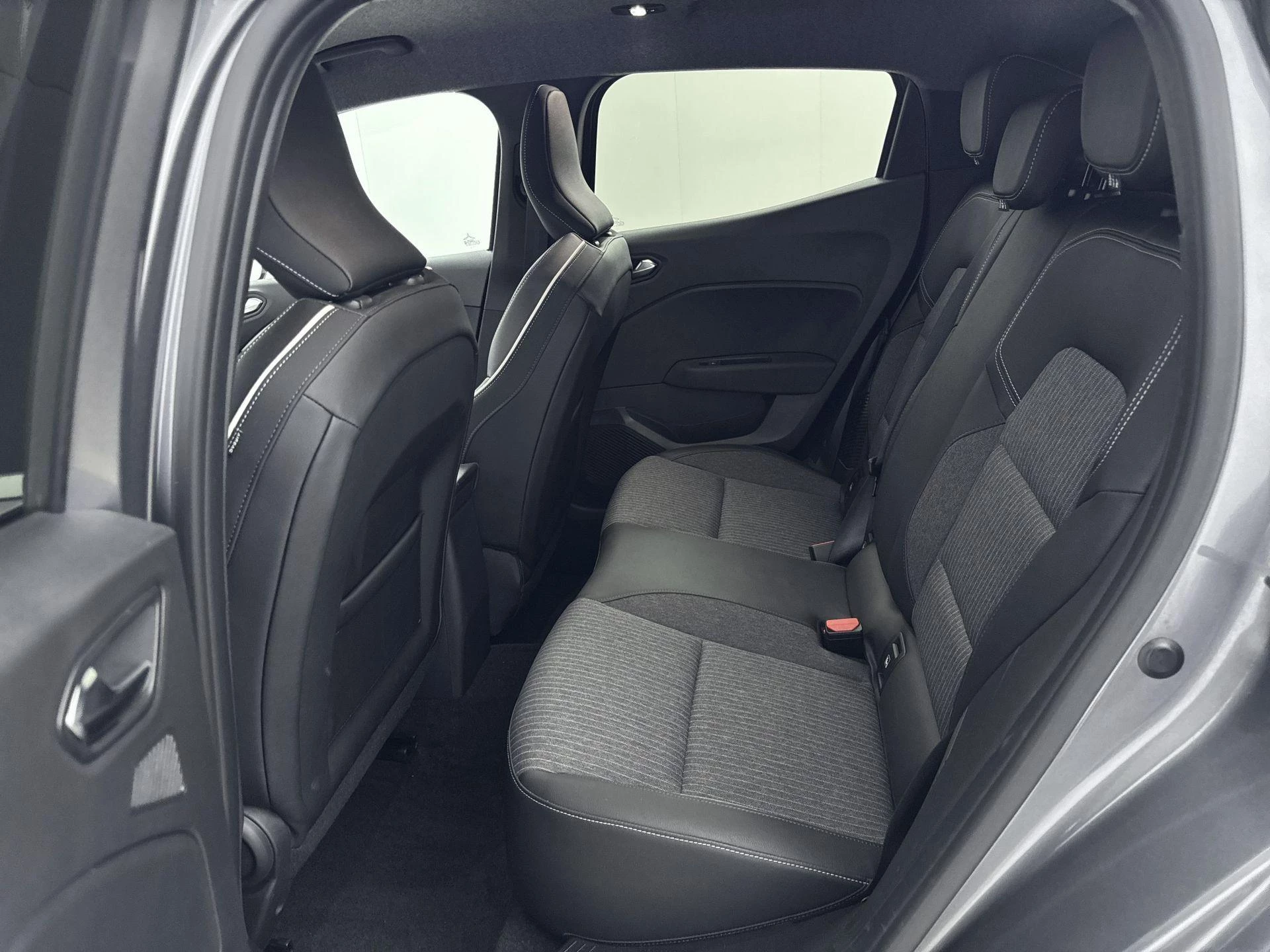 Renault Clio 1.6 E-Tech Hybrid 145Pk Automaat Techno