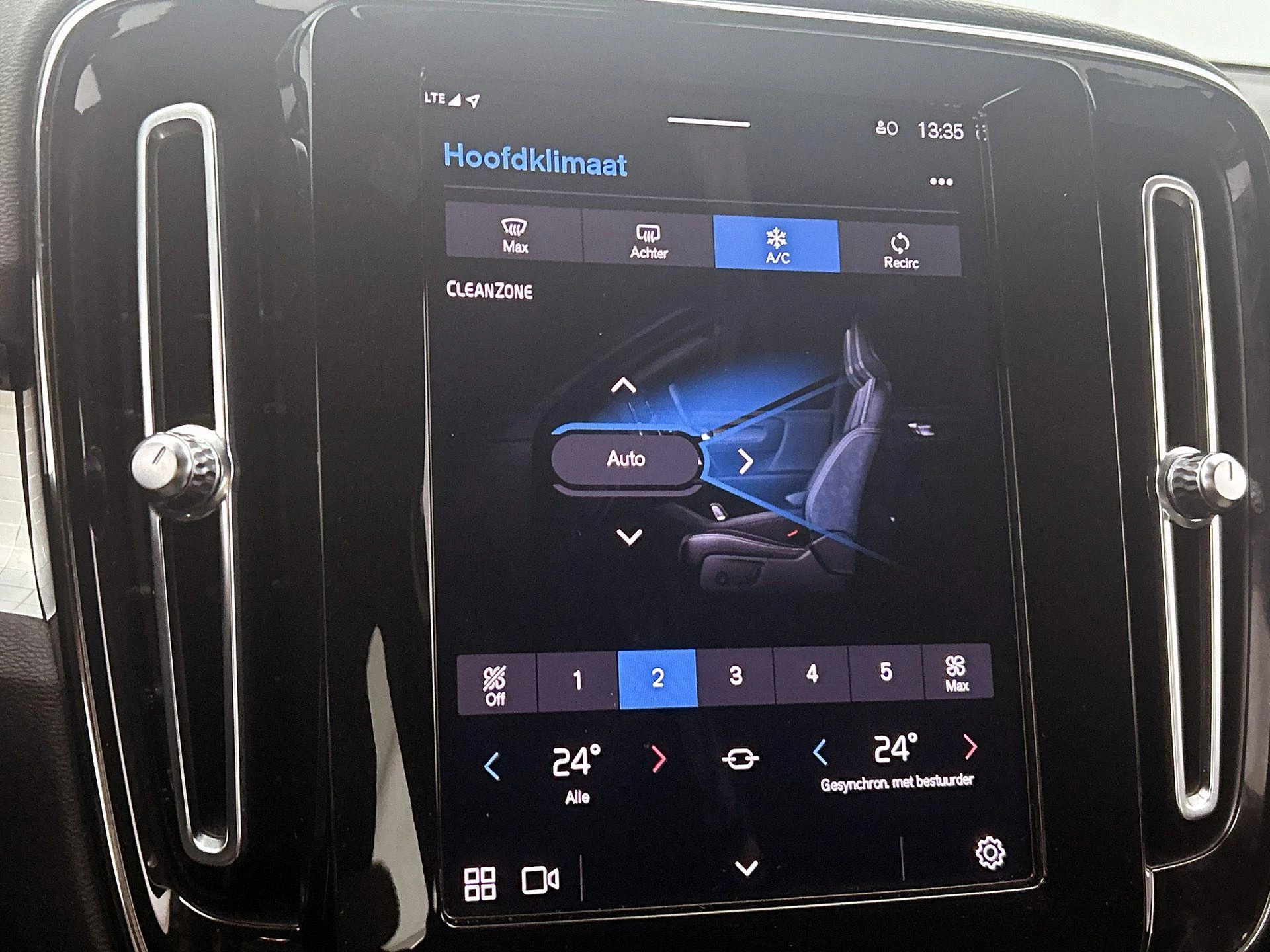 Volvo-XC40-image-15