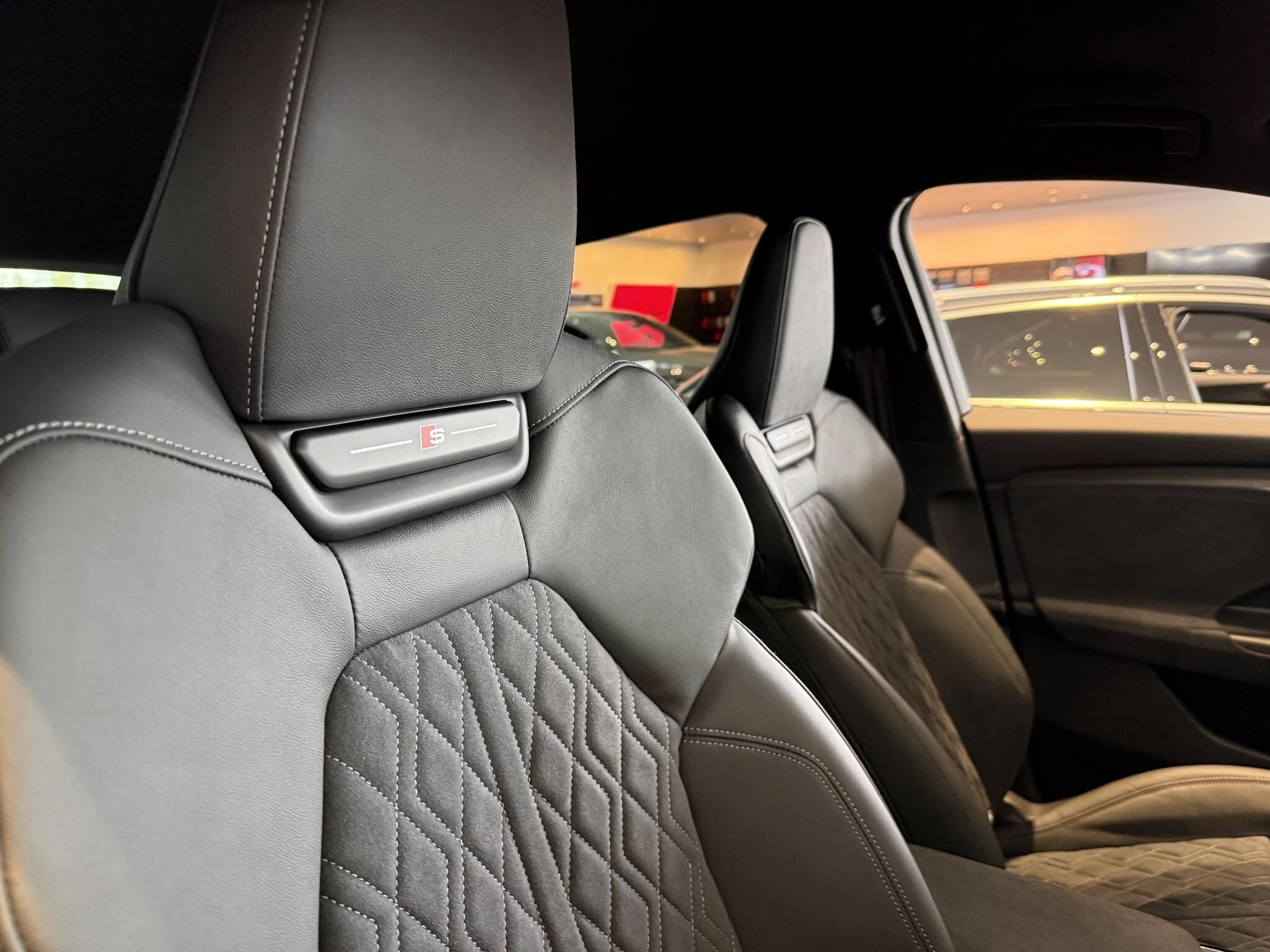 Audi-Q6 e-tron-image-8
