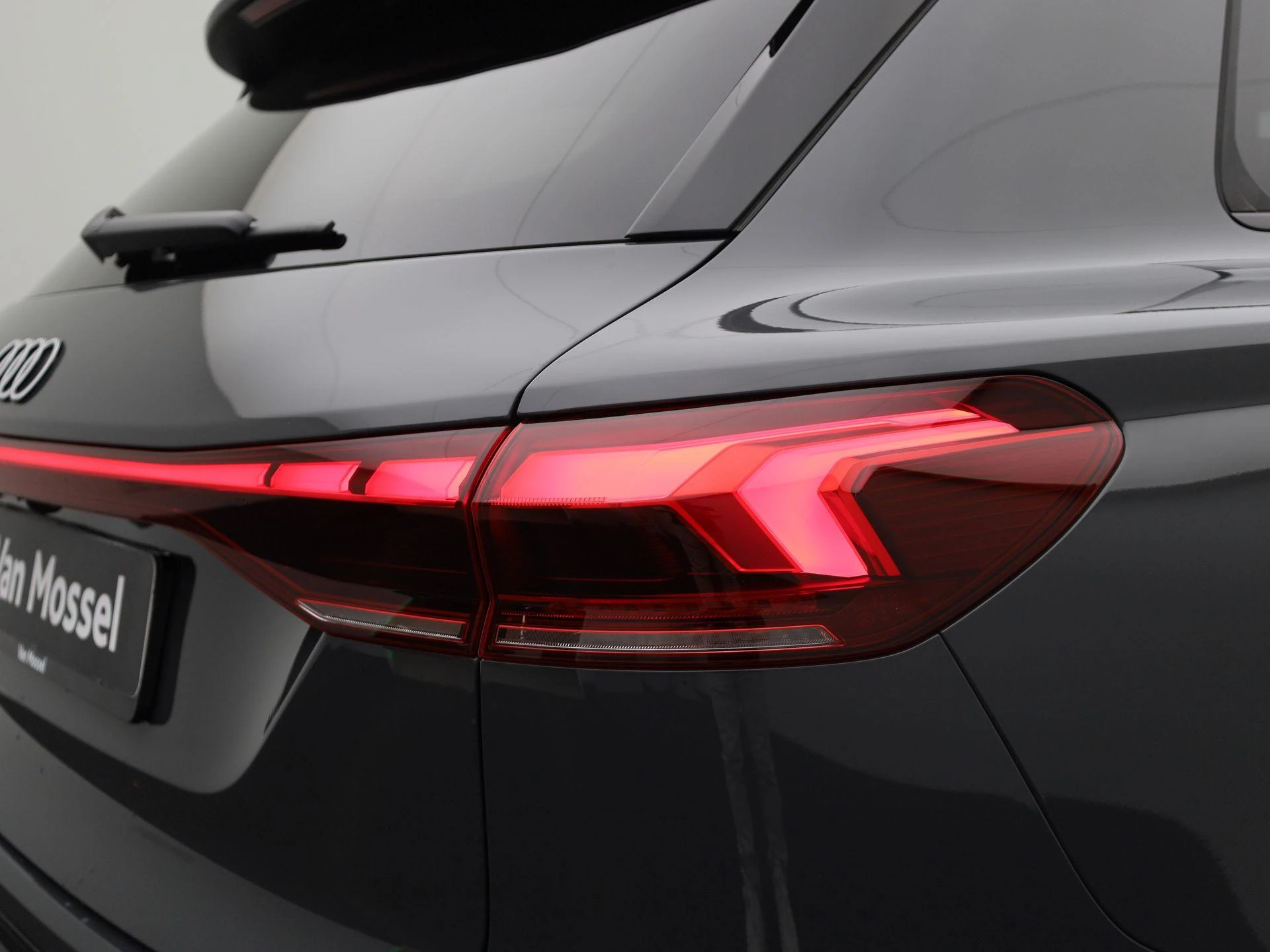 Audi-Q6 e-tron-image-8