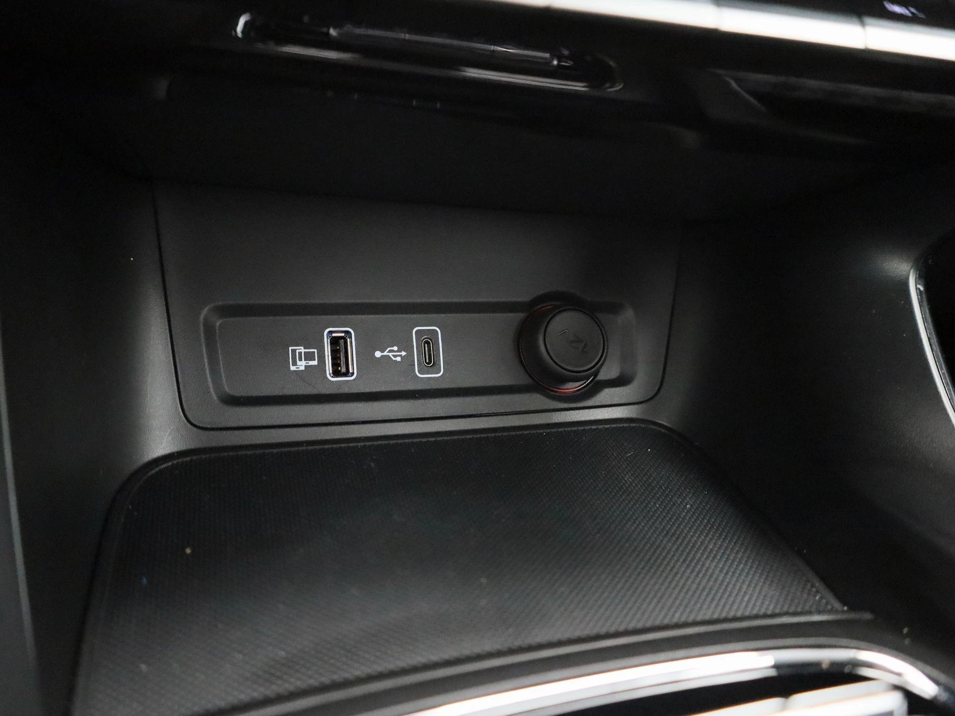 MG-ZS EV-image-22