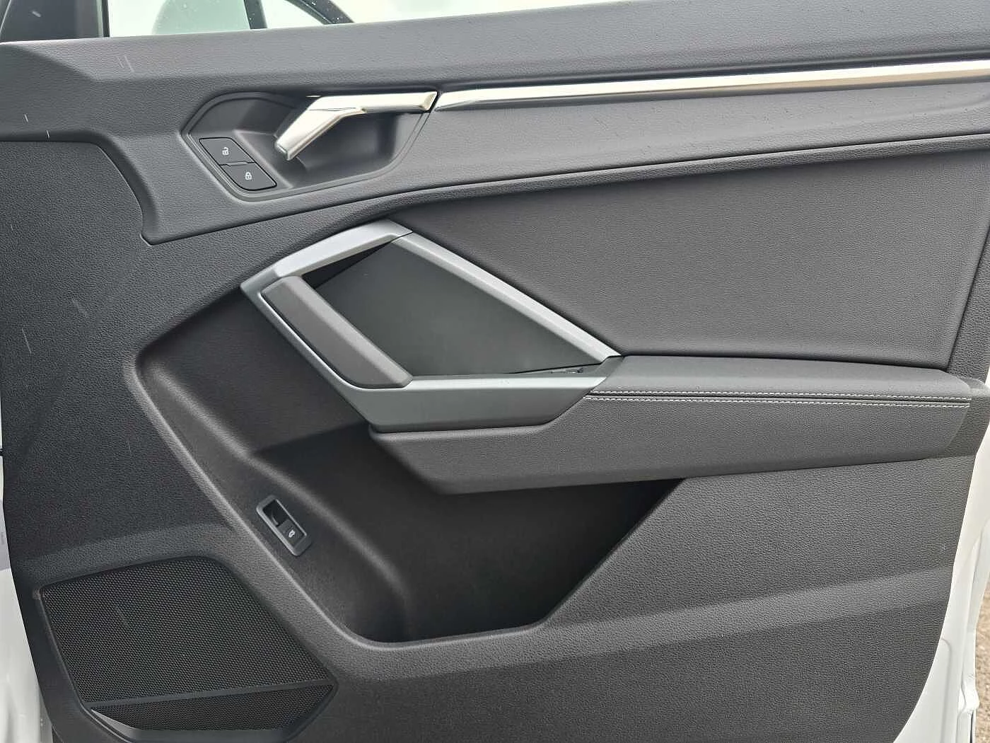 Audi-Q3-image-10