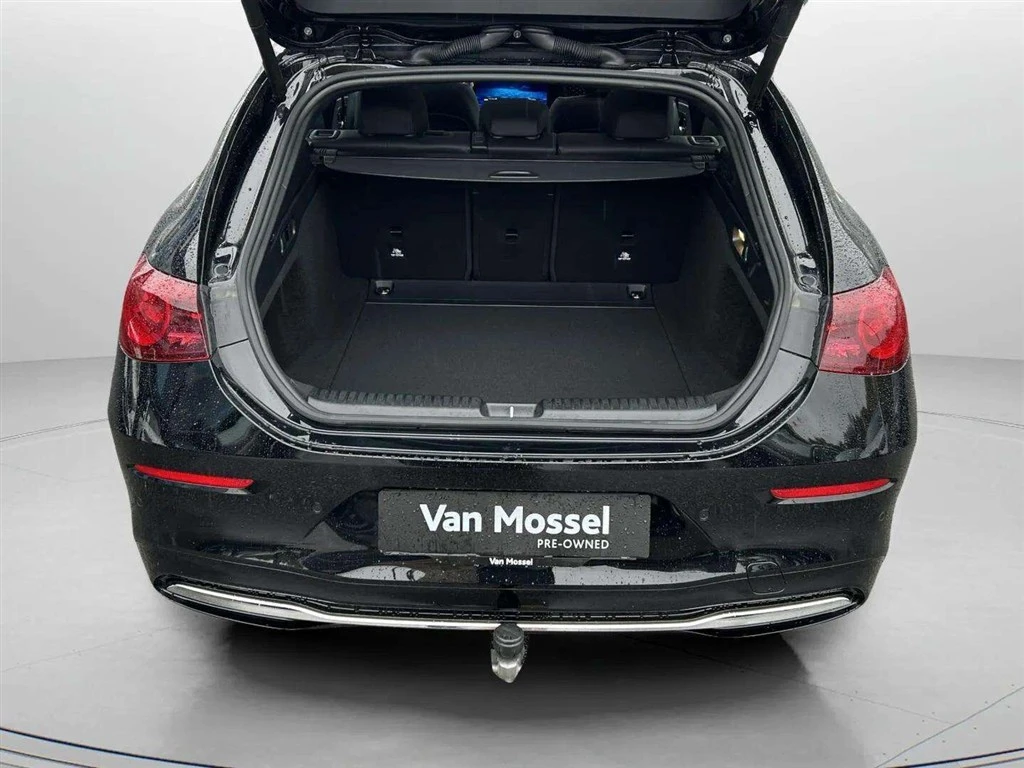 Mercedes-Benz-CLA-image-21