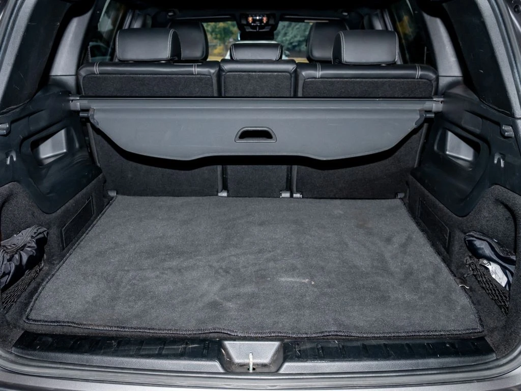 Mercedes-Benz-EQB 250-image-15
