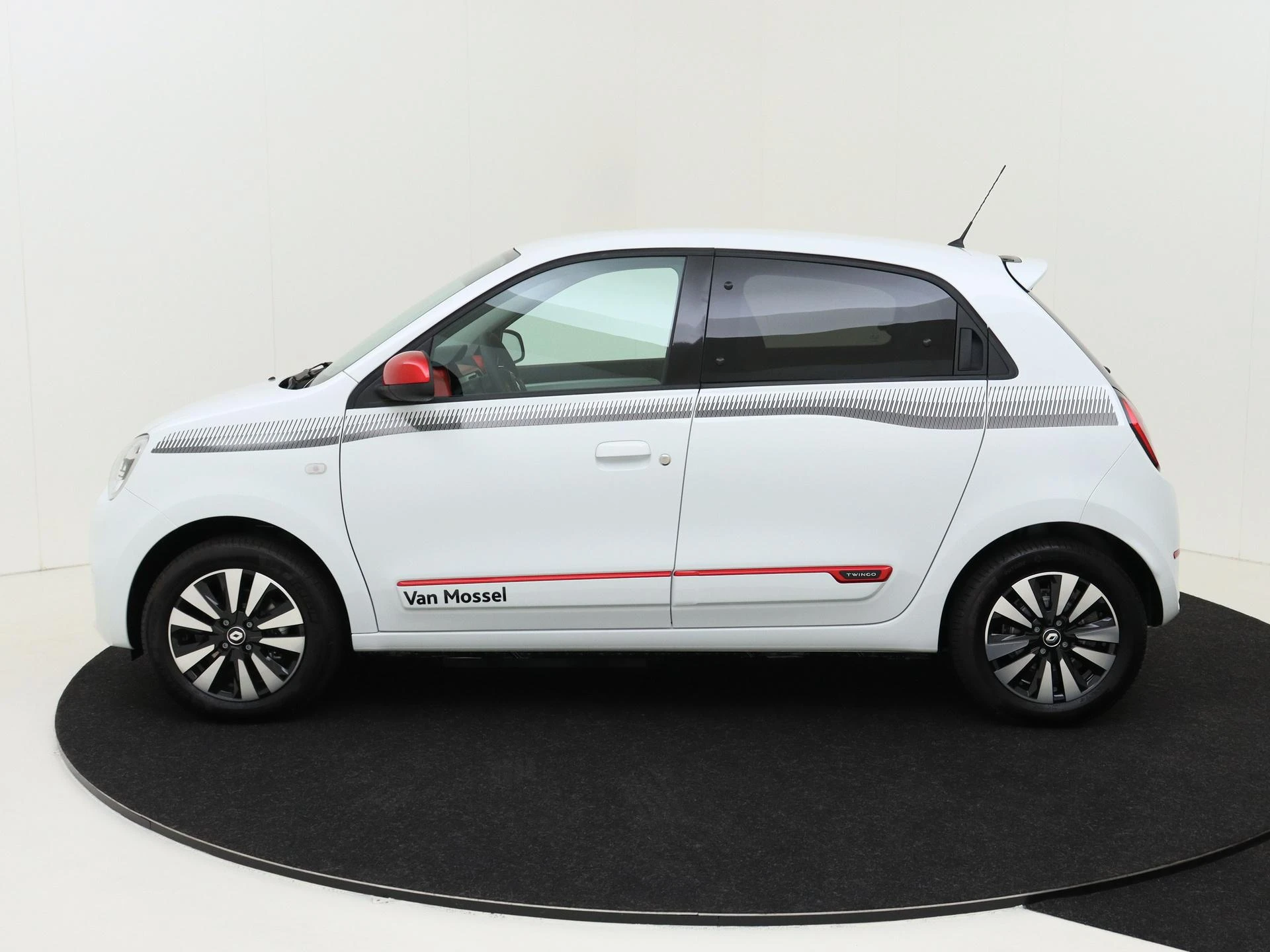 Renault-Twingo-image-1