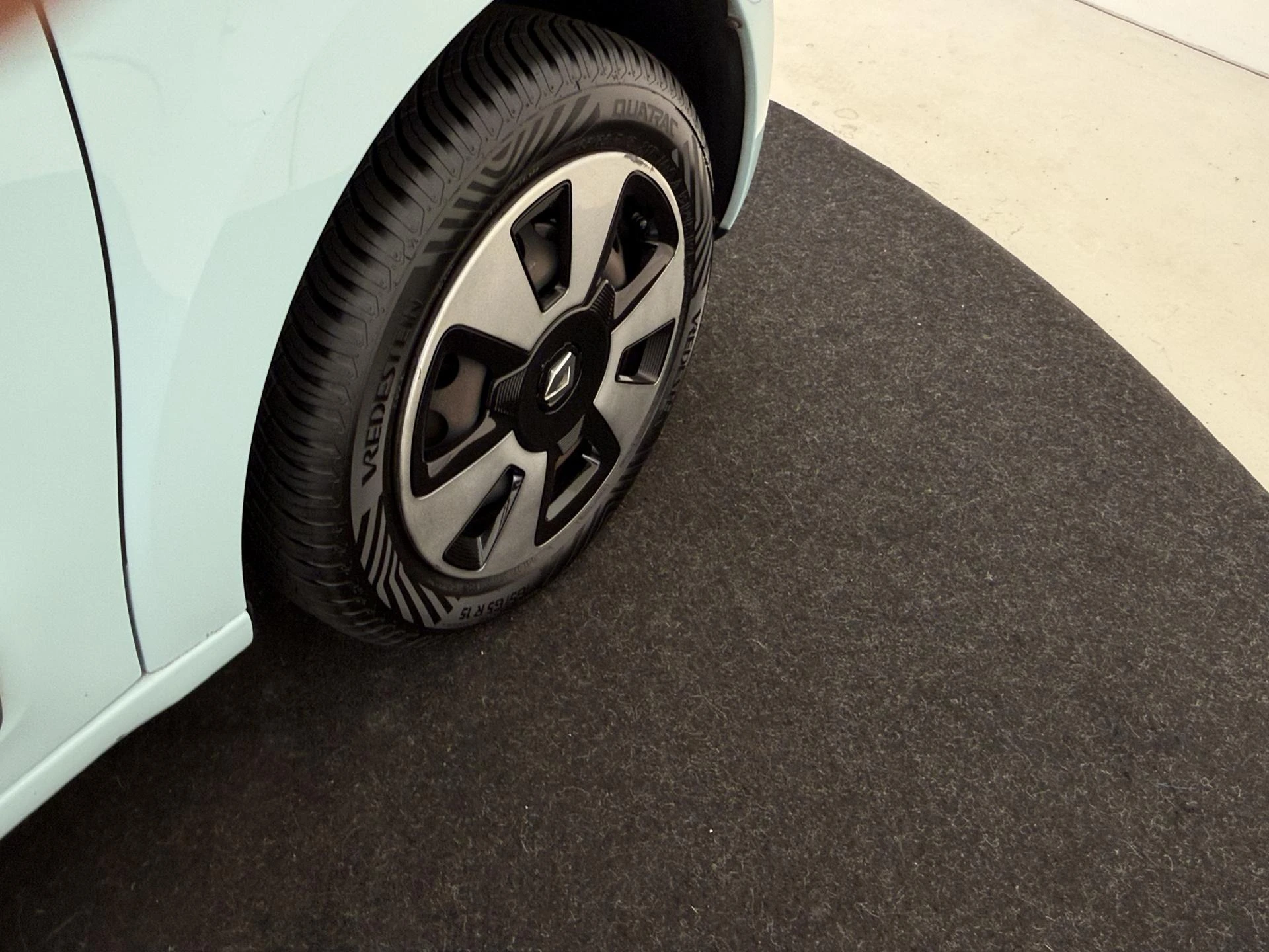 Renault-Twingo-image-24