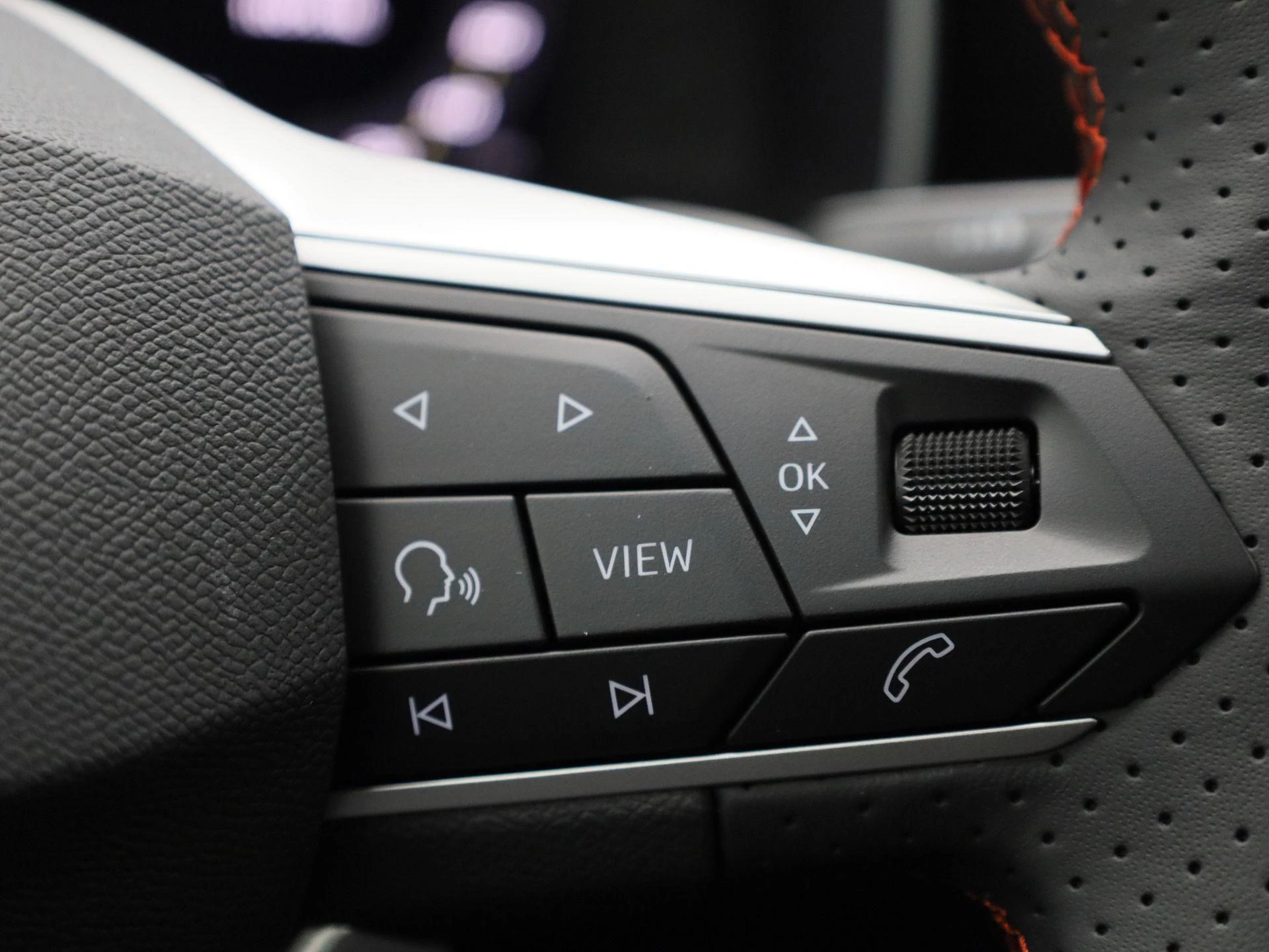 SEAT Leon 1.5 TSI e-Hybrid FR Business