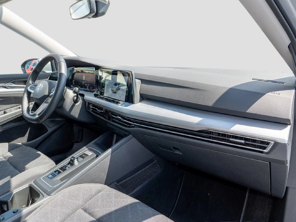 Volkswagen Golf Variant 1.5 eTSI DSG Life Business Pre