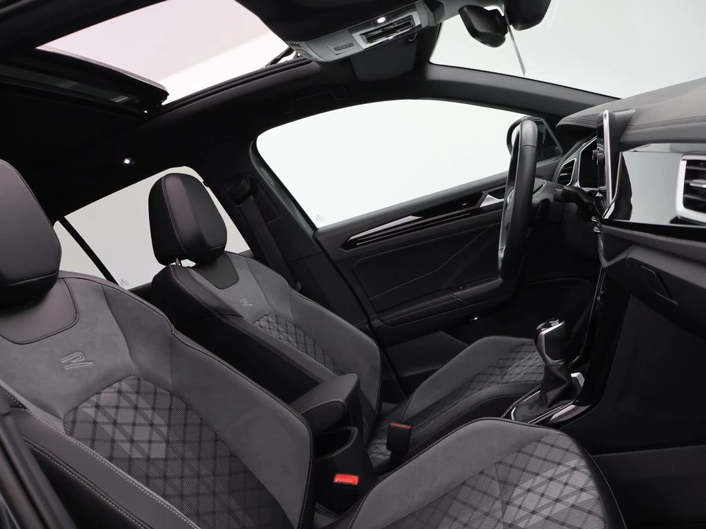 Volkswagen T-Roc T-Roc R-Line Business 1.5TSI 150PK *AUTOMAAT*PANODAK*SPORTZETELS*CAMERA*PDC*ACC*NAVI*...*