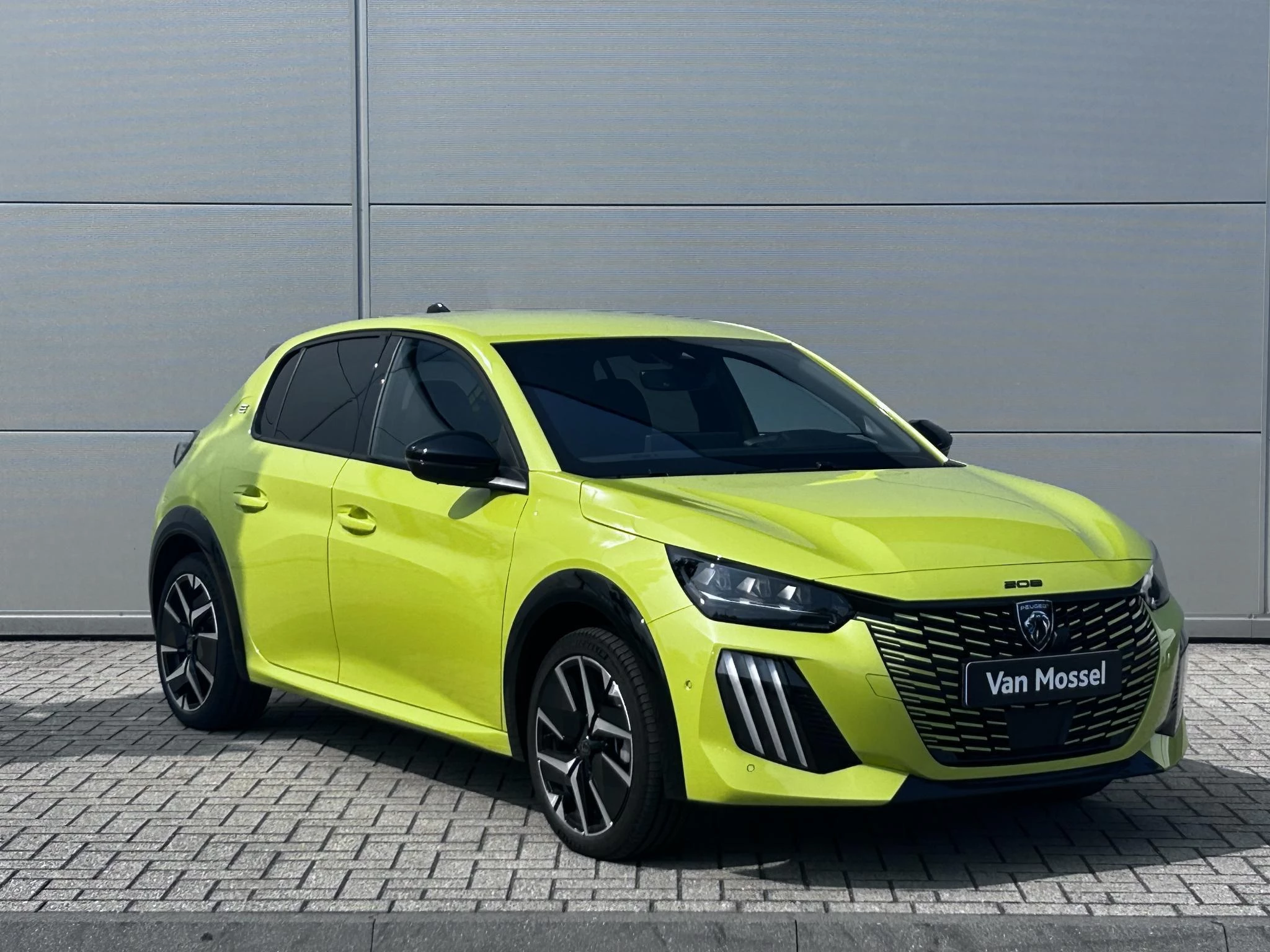 Peugeot-e-208-image-7