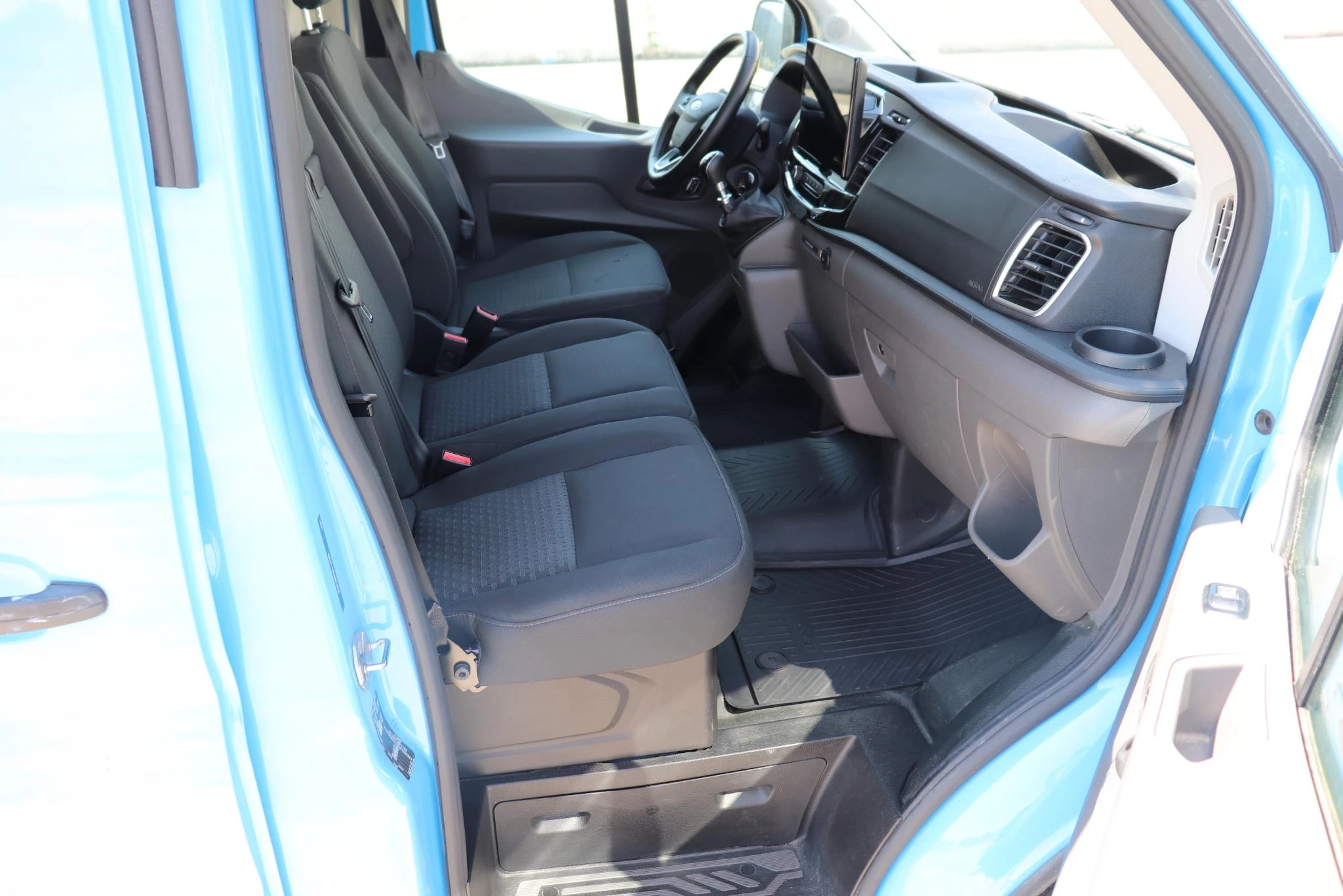 Ford Transit 350L 2.0TD 130pk 96kW M6 RWD Trend