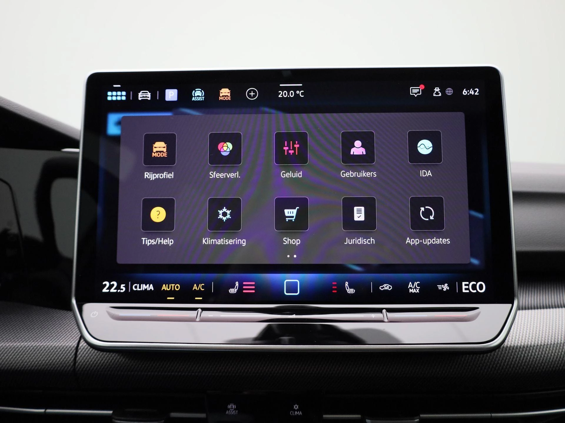 Volkswagen-Golf-image-28