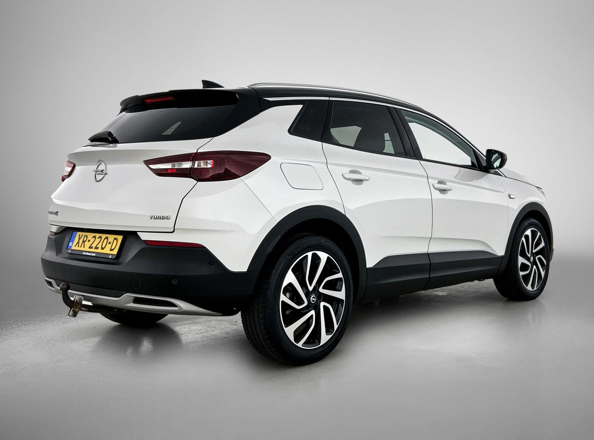 Opel-Grandland X-image-3