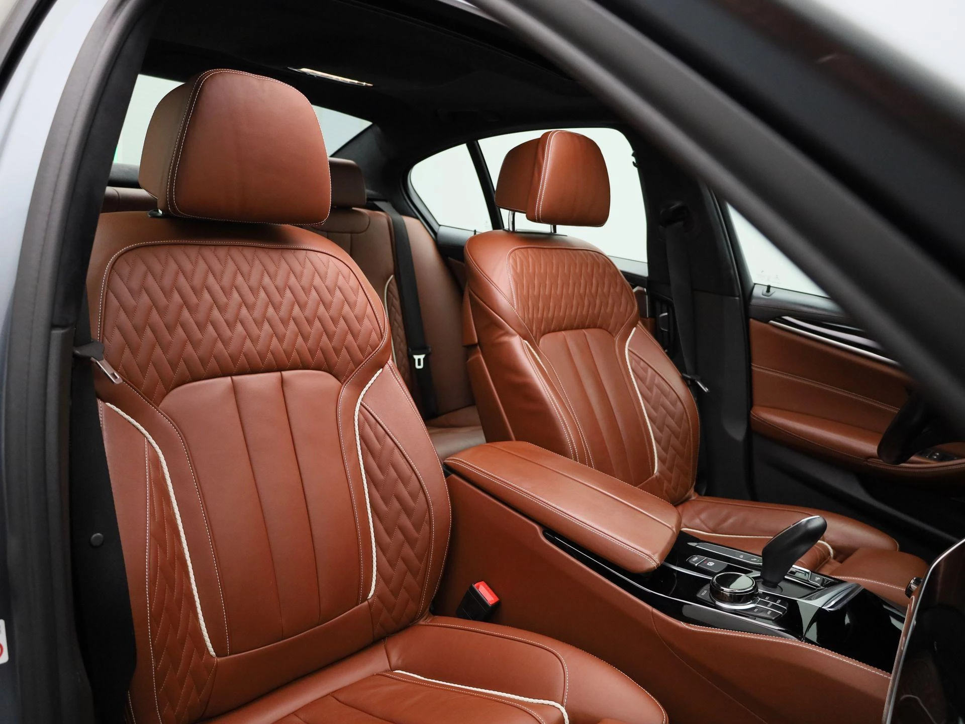 BMW 5 Serie M550i xDrive High Executive