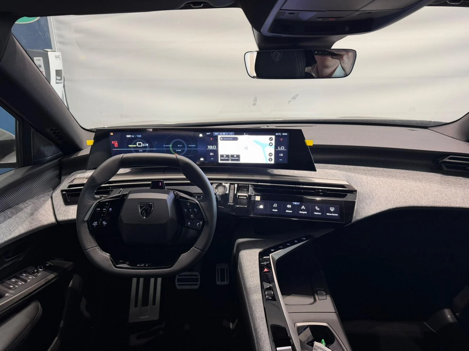 Peugeot-e-3008-image-9