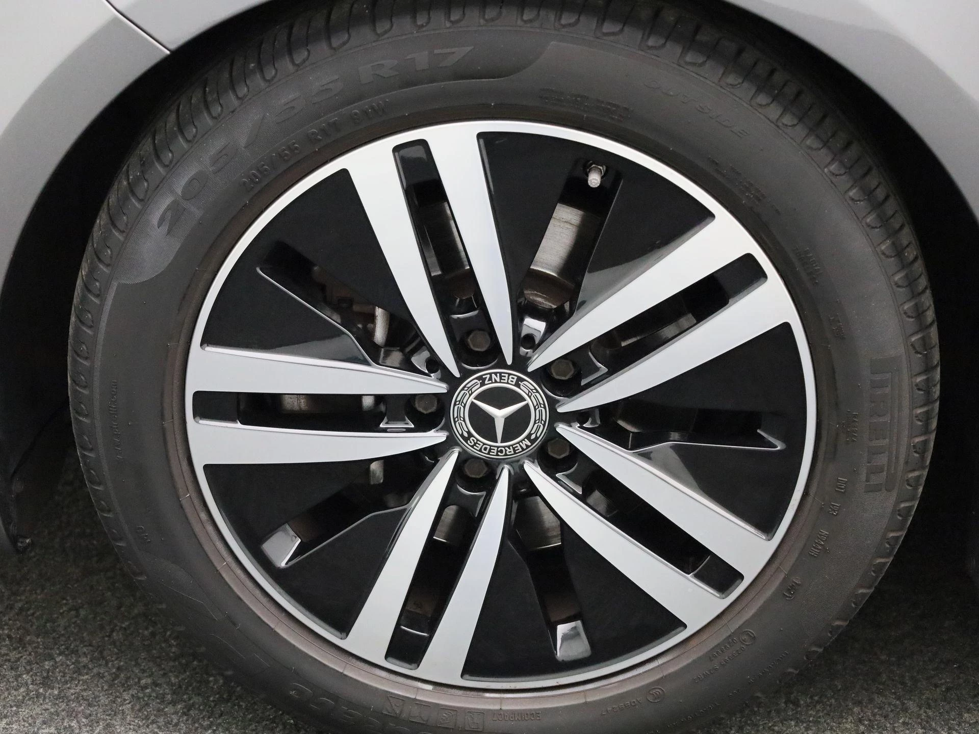 Mercedes-Benz-A-Klasse-image-11