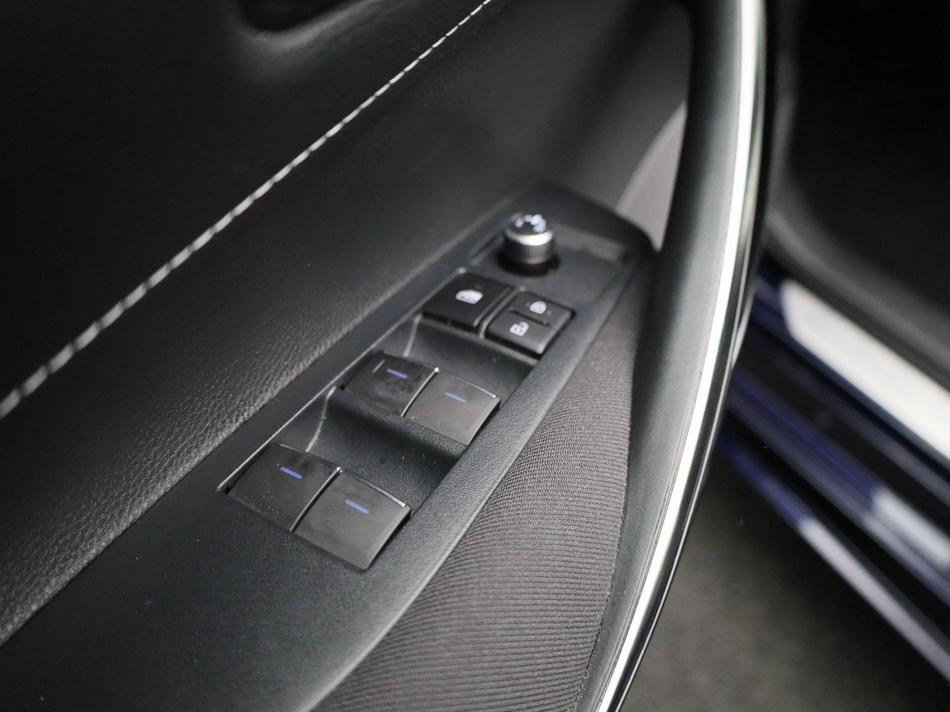 Toyota-Corolla Touring Sports-image-27